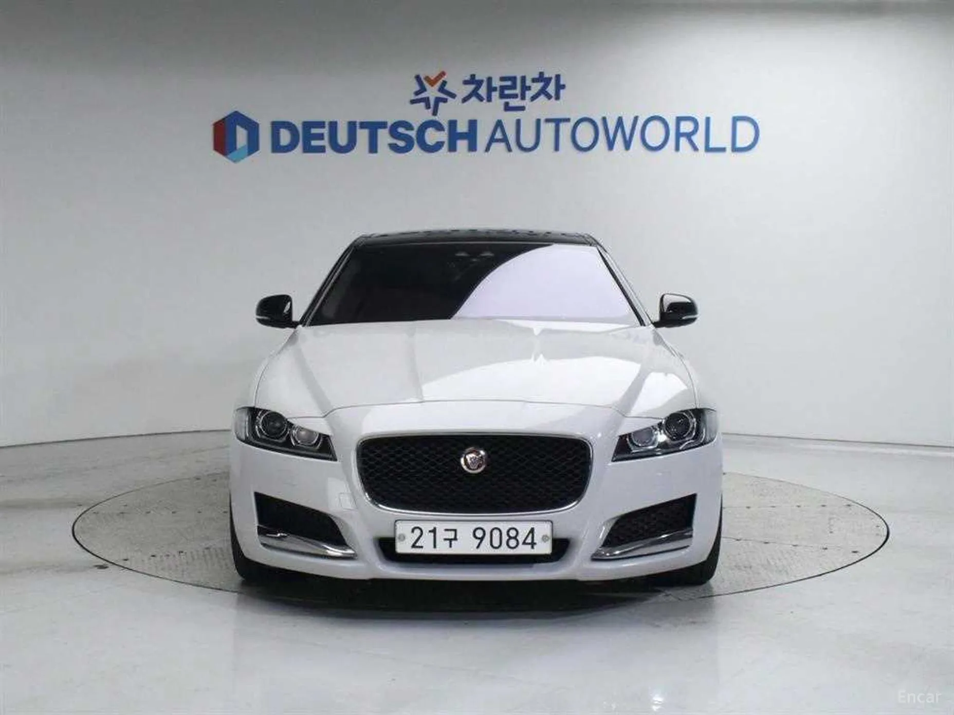 Jaguar XF (x260) превью 3