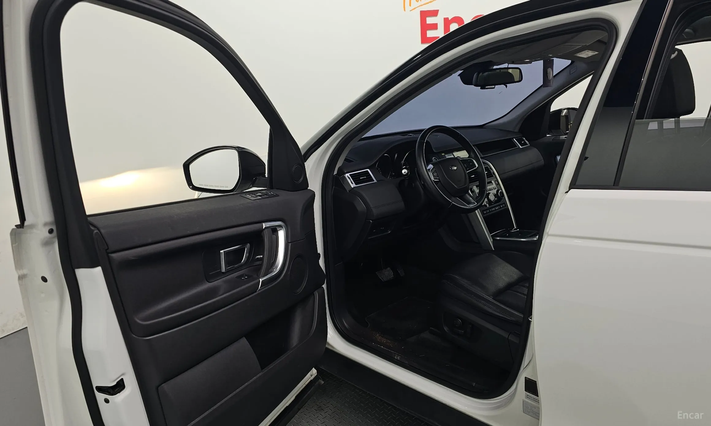 Land Rover Discovery Sports превью 10