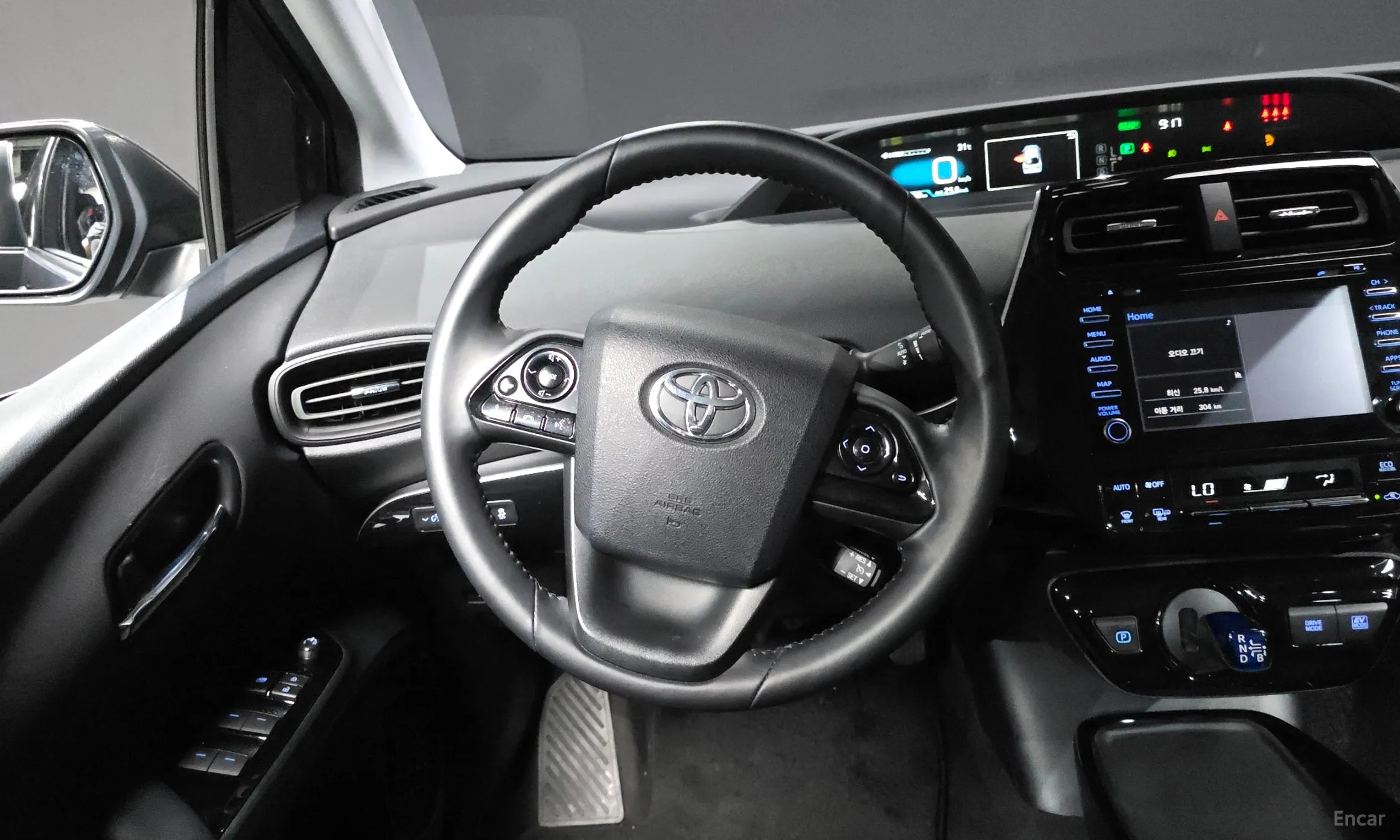 Toyota Prius 4th Generation превью 13