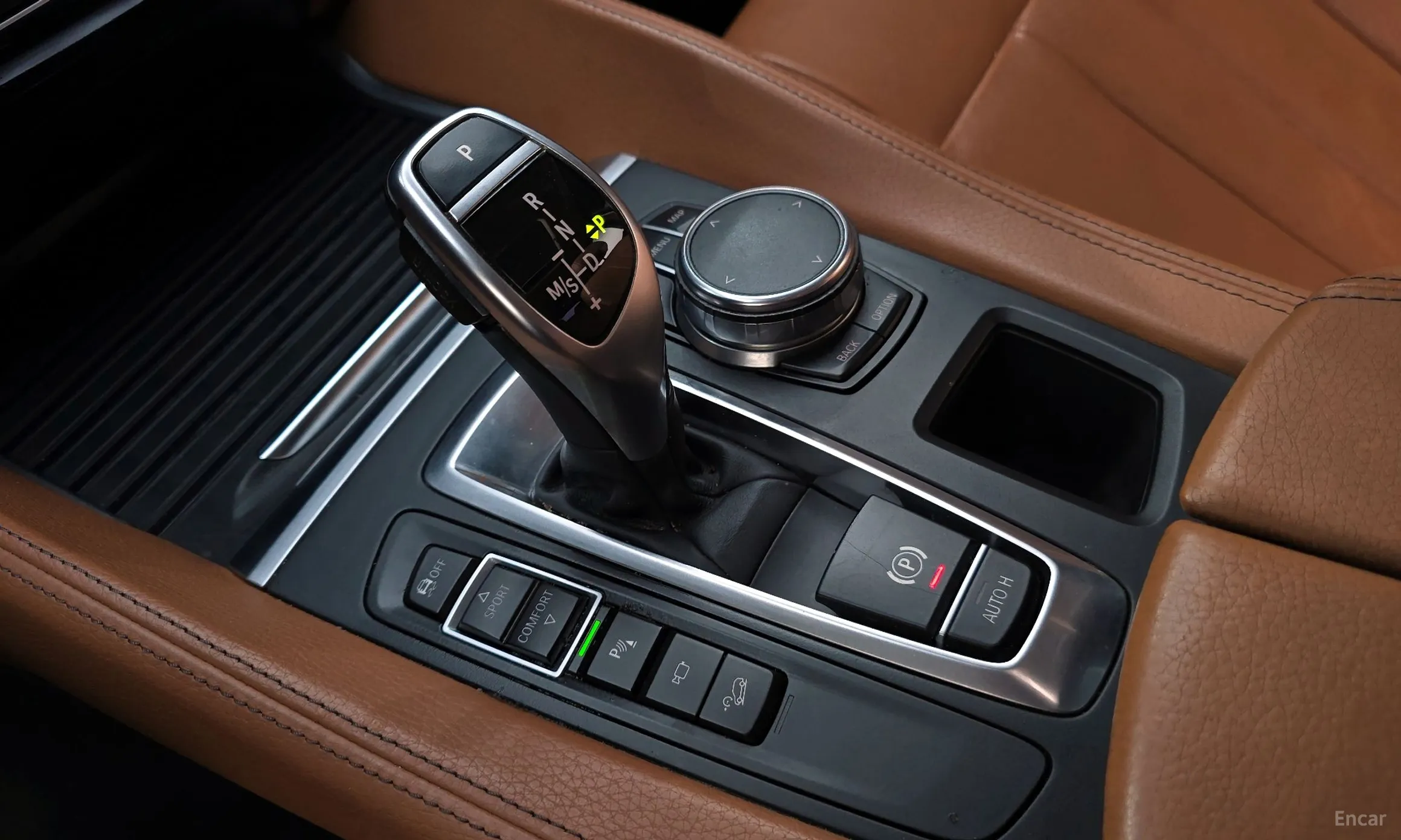 BMW X6 (F16) превью 9