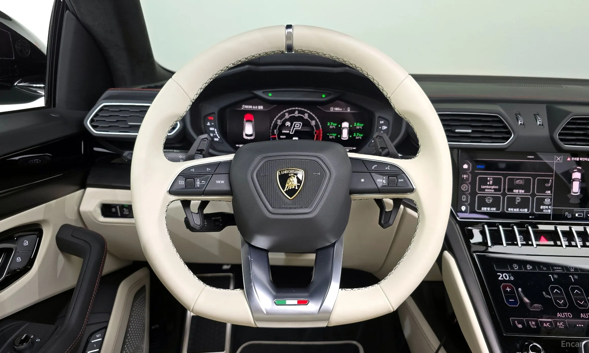 Lamborghini Urus превью 13