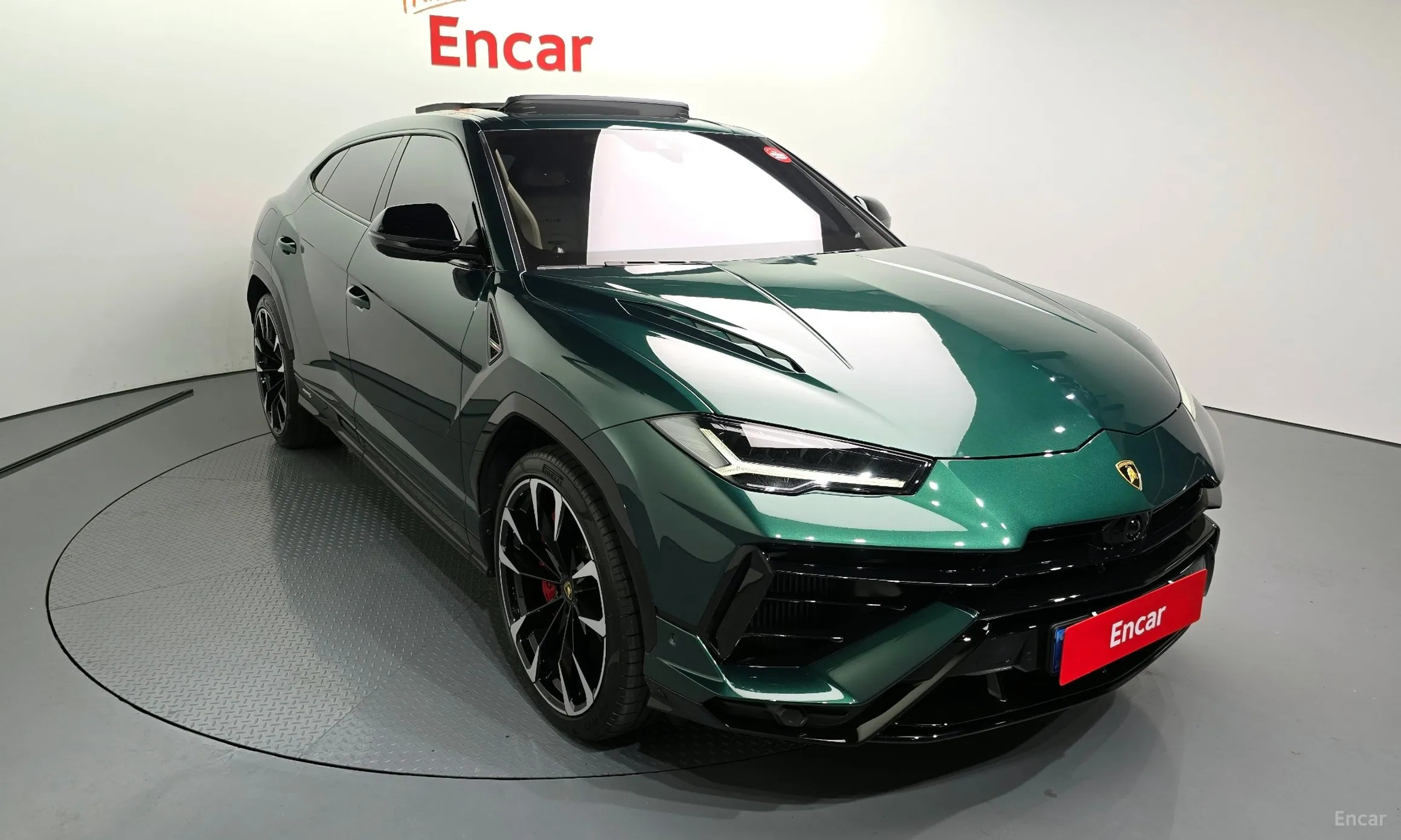 Lamborghini Urus превью 20