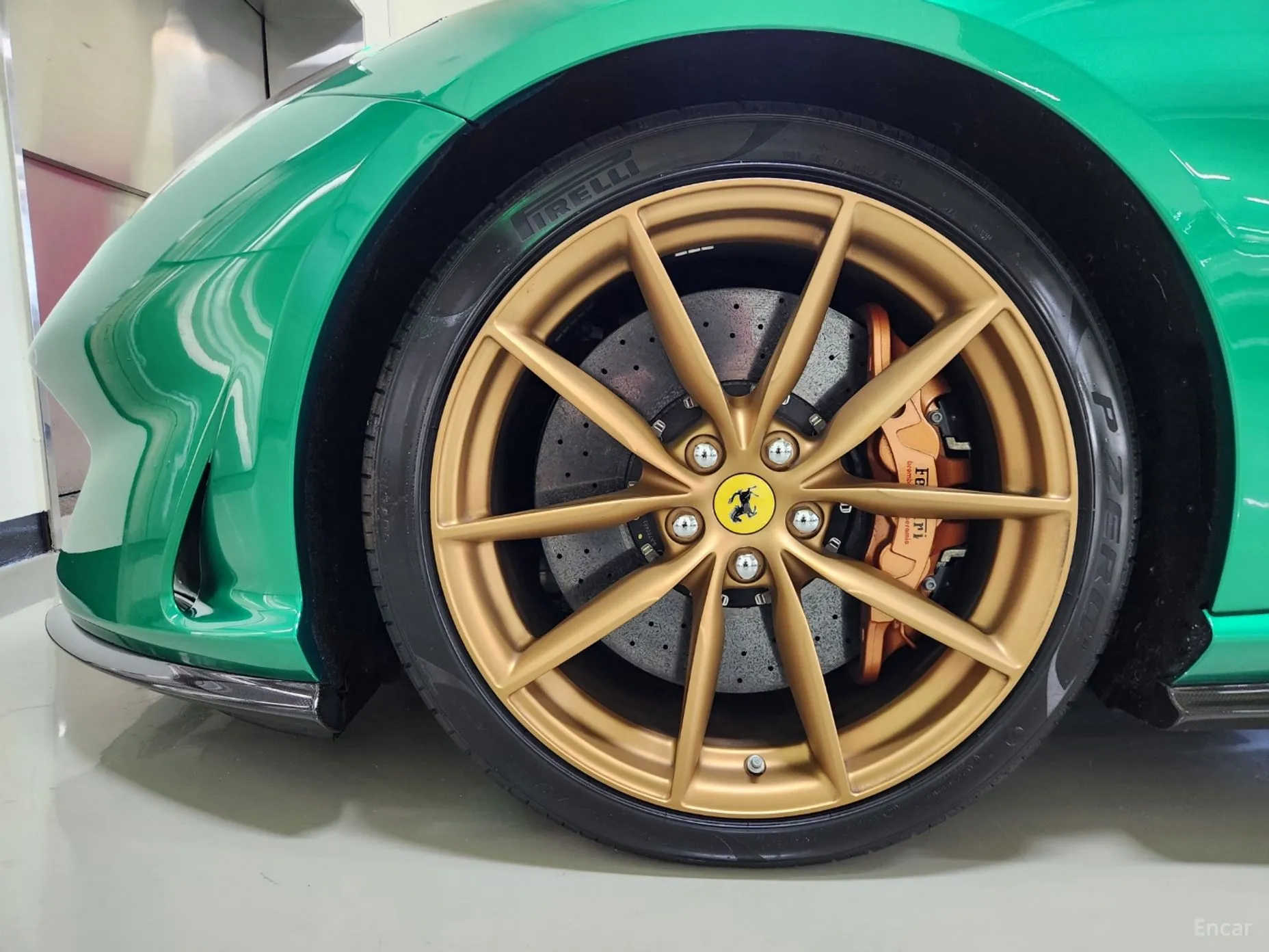 Ferrari 812 GTS превью 19