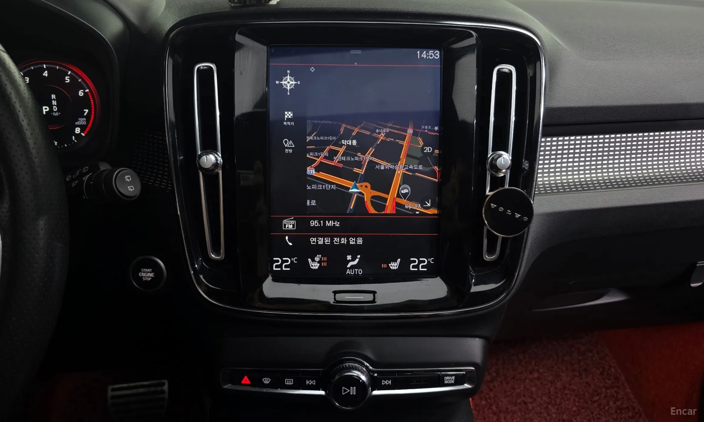 Volvo XC40 превью 14