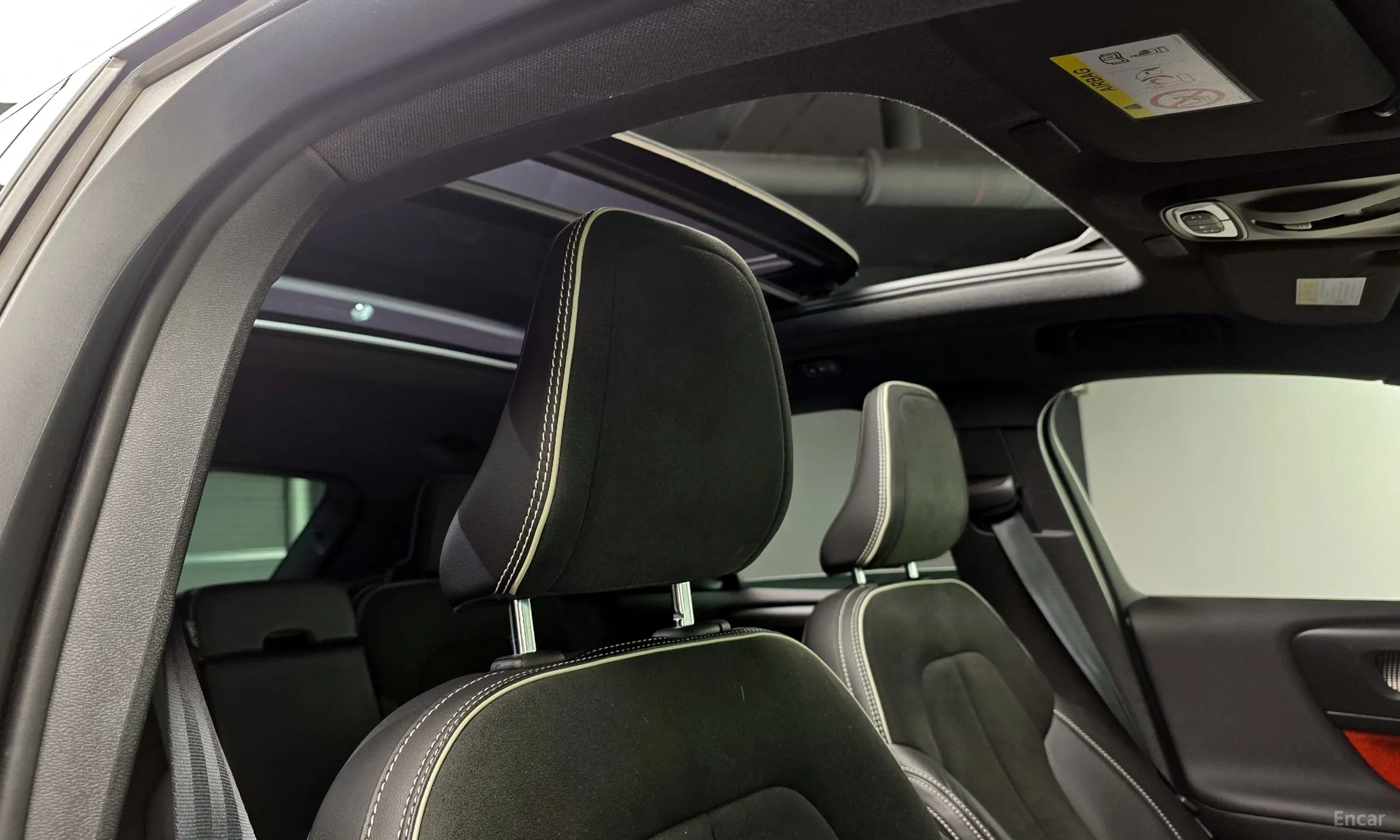 Volvo XC40 превью 19