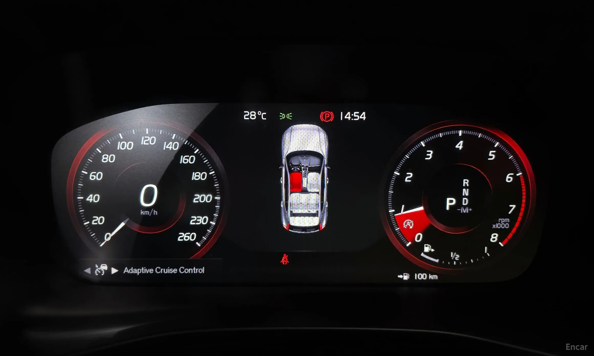 Volvo XC40 превью 8