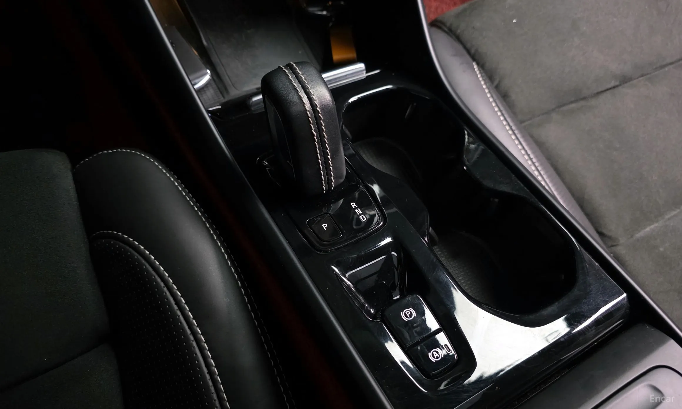Volvo XC40 превью 9