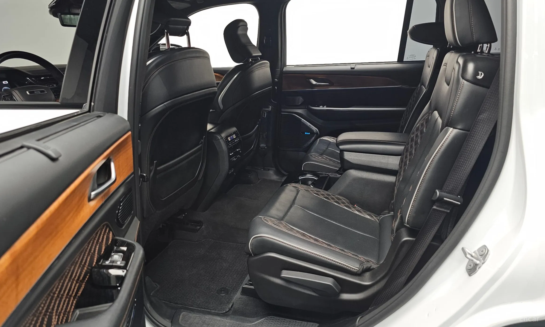 Jeep Grand Cherokee (WL) превью 12