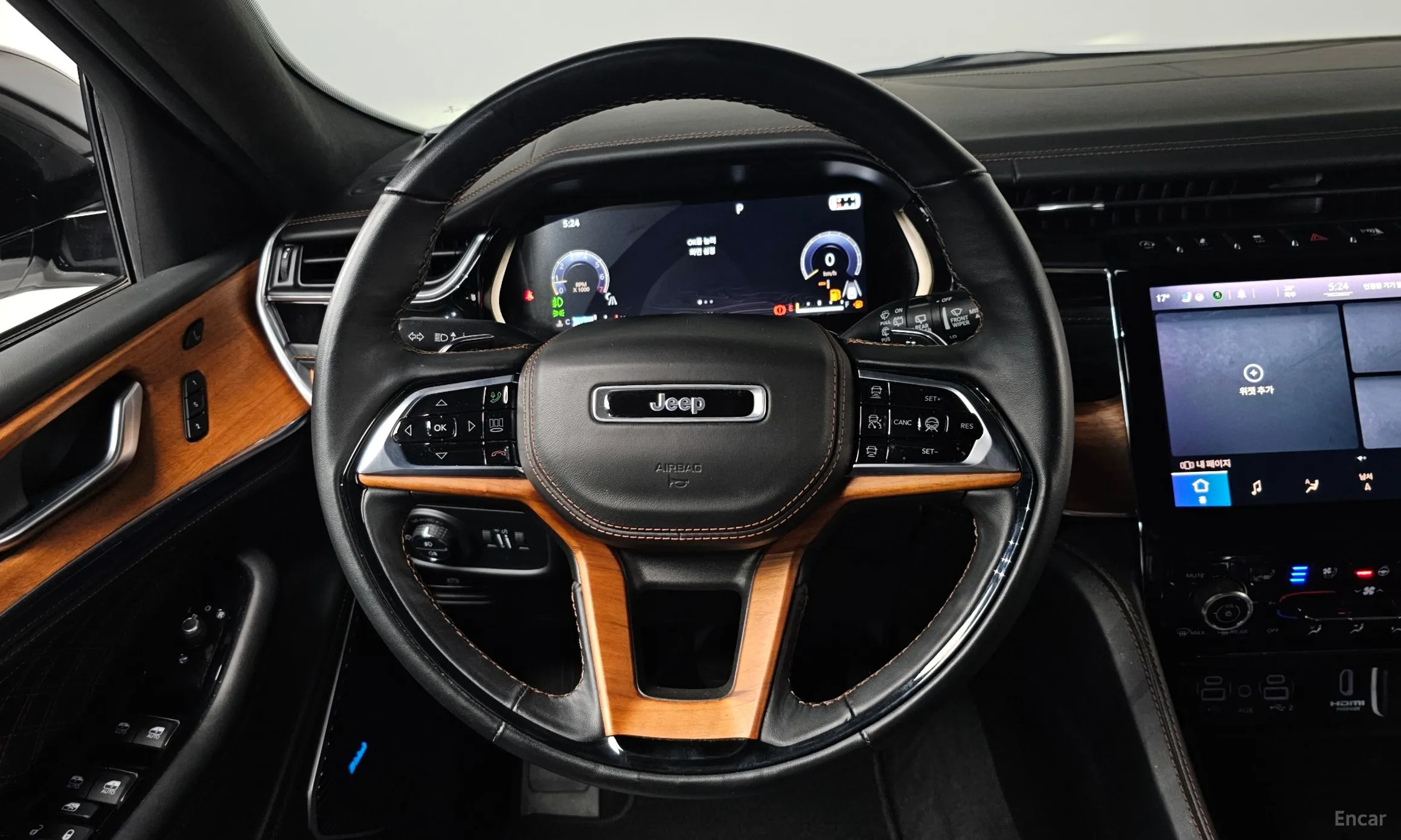 Jeep Grand Cherokee (WL) превью 13