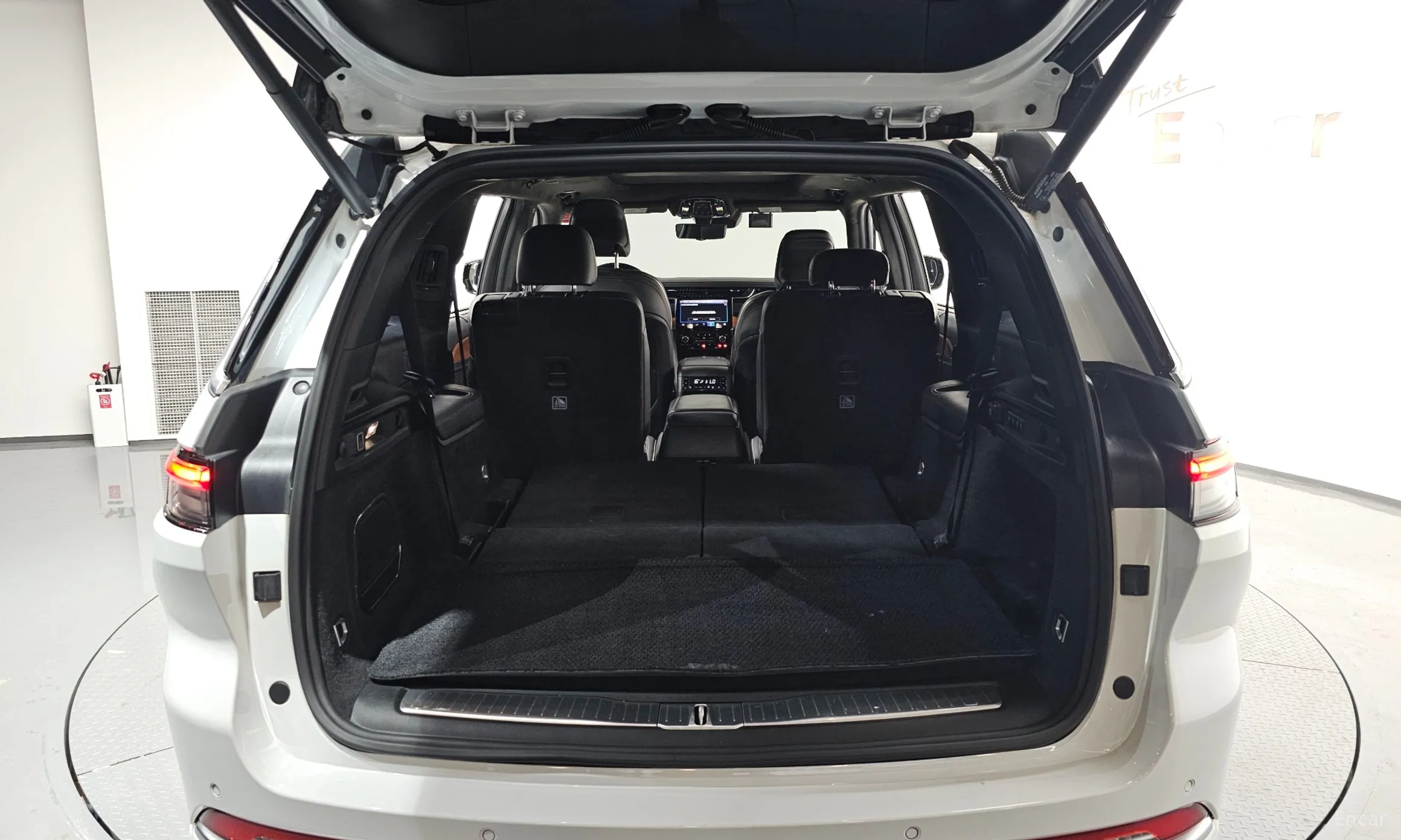 Jeep Grand Cherokee (WL) превью 20