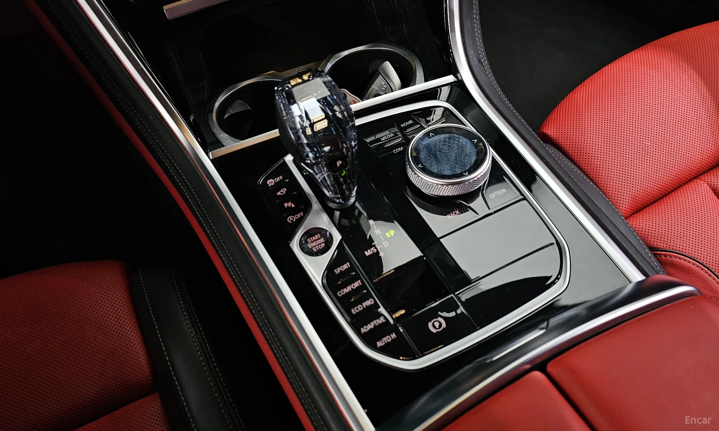 BMW 8-series (G15) превью 9