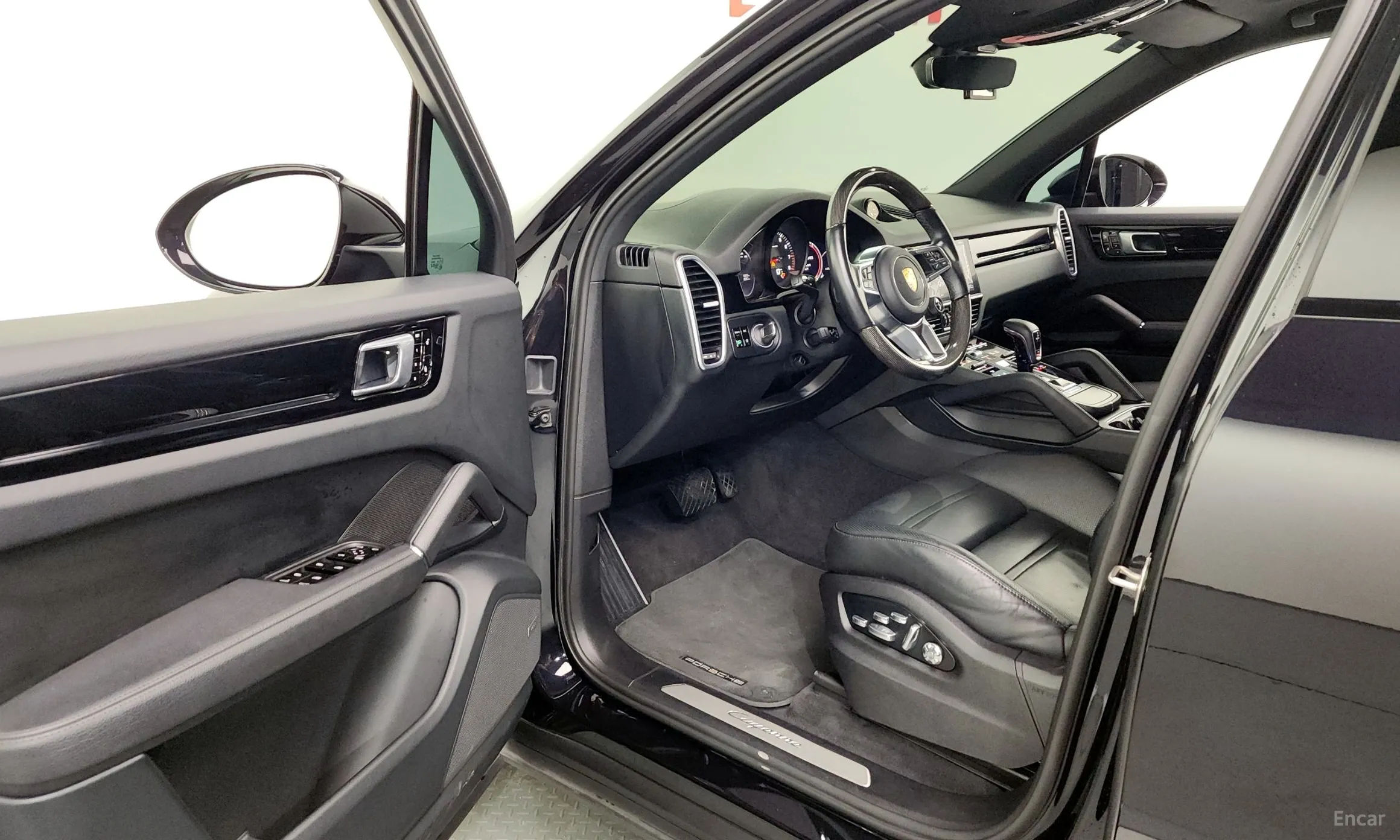 Porsche Cayenne (PO536) превью 10