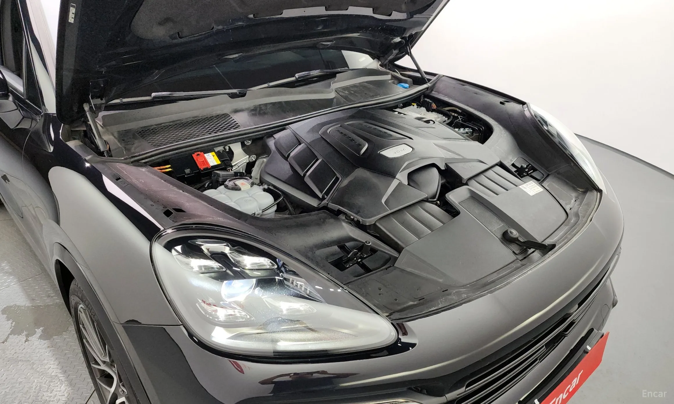 Porsche Cayenne (PO536) превью 6