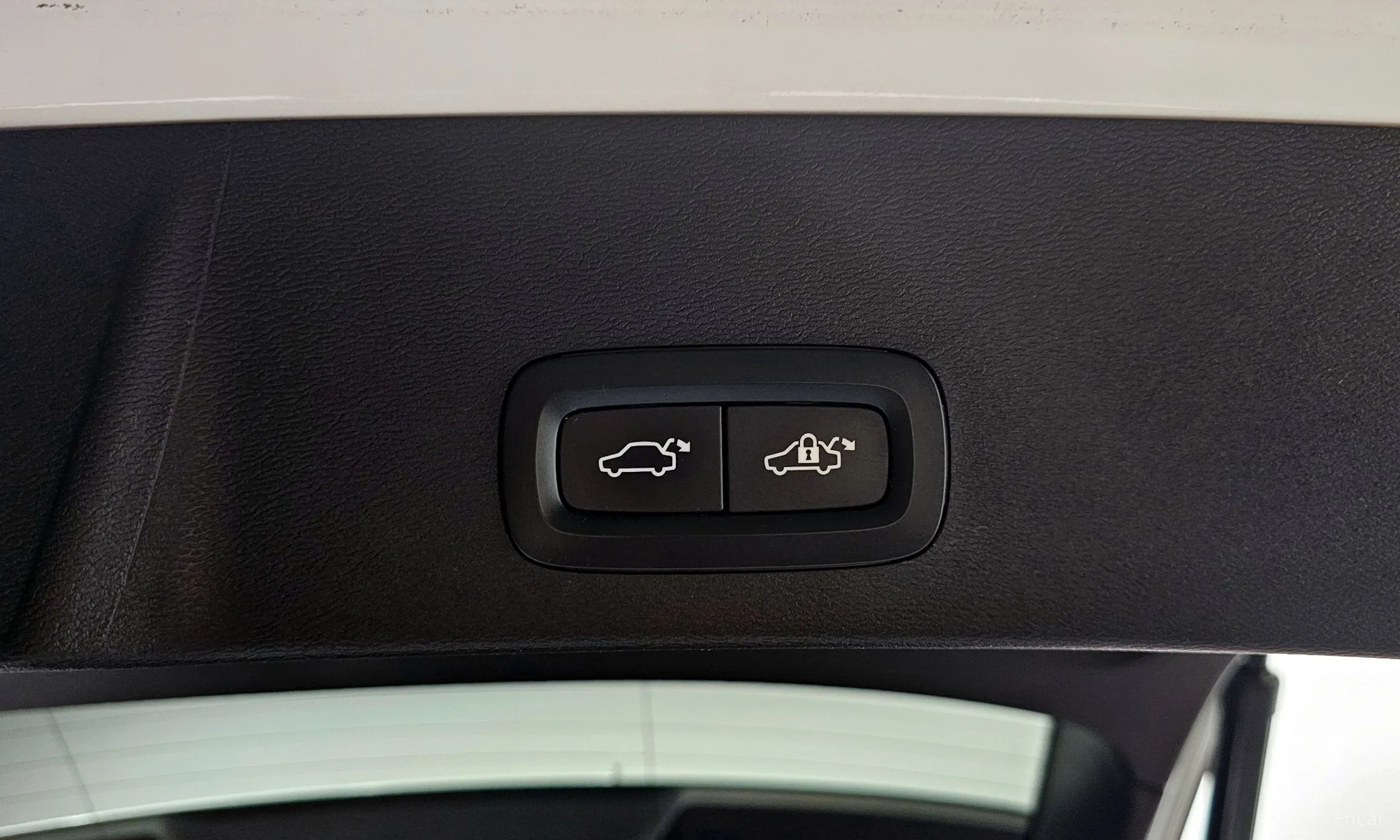 Volvo XC40 превью 20