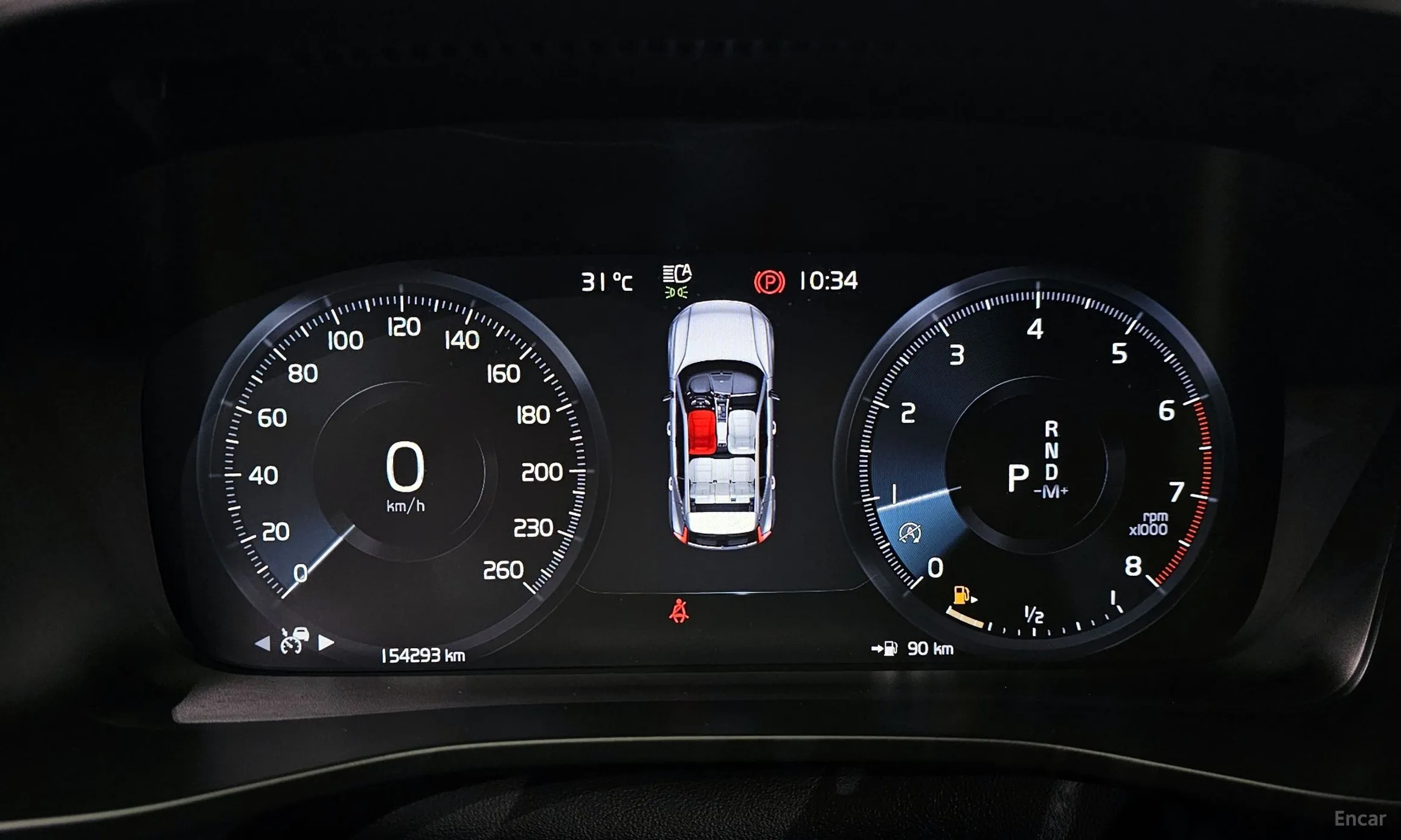 Volvo XC40 превью 8