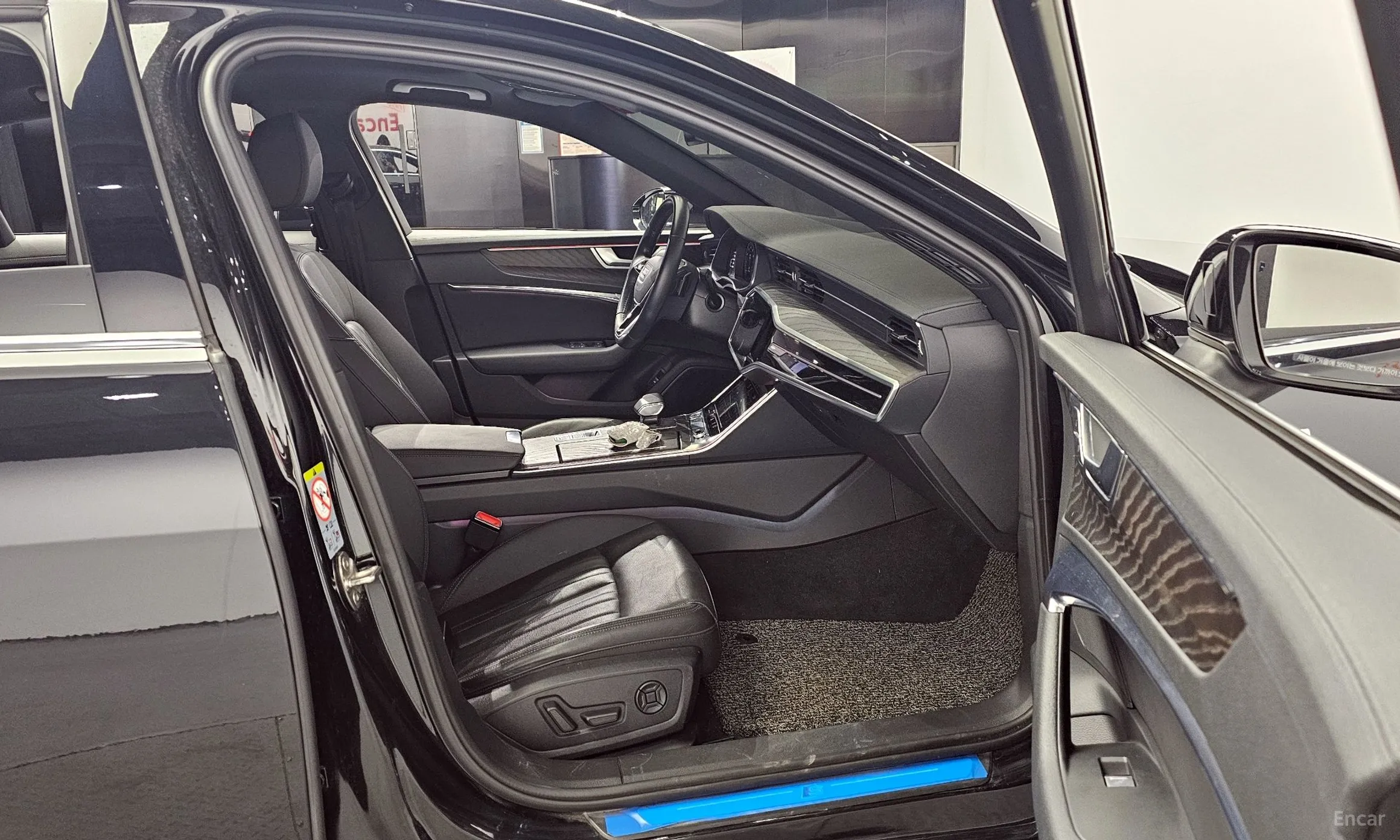 Audi A6 (C8) превью 10