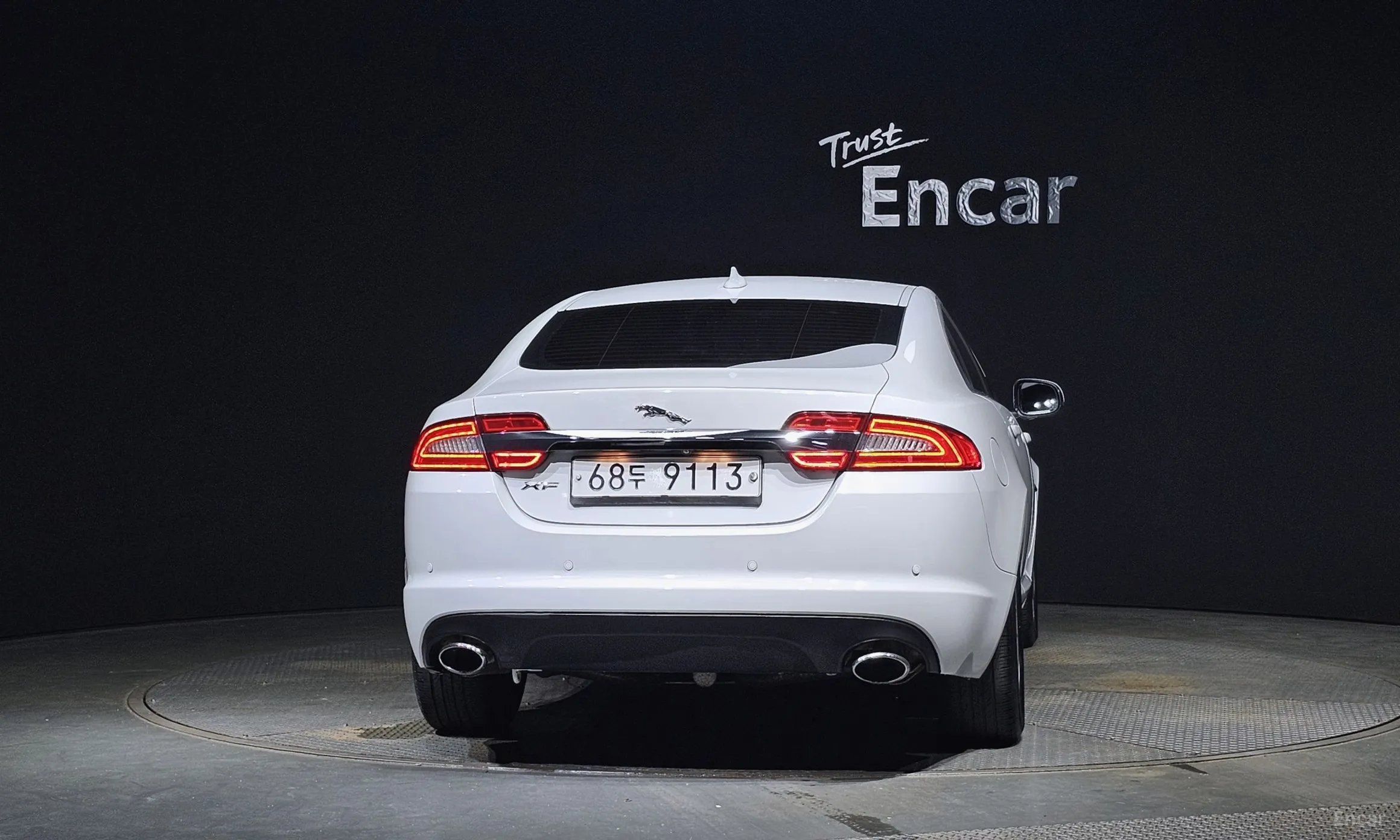 Jaguar New XF превью 4