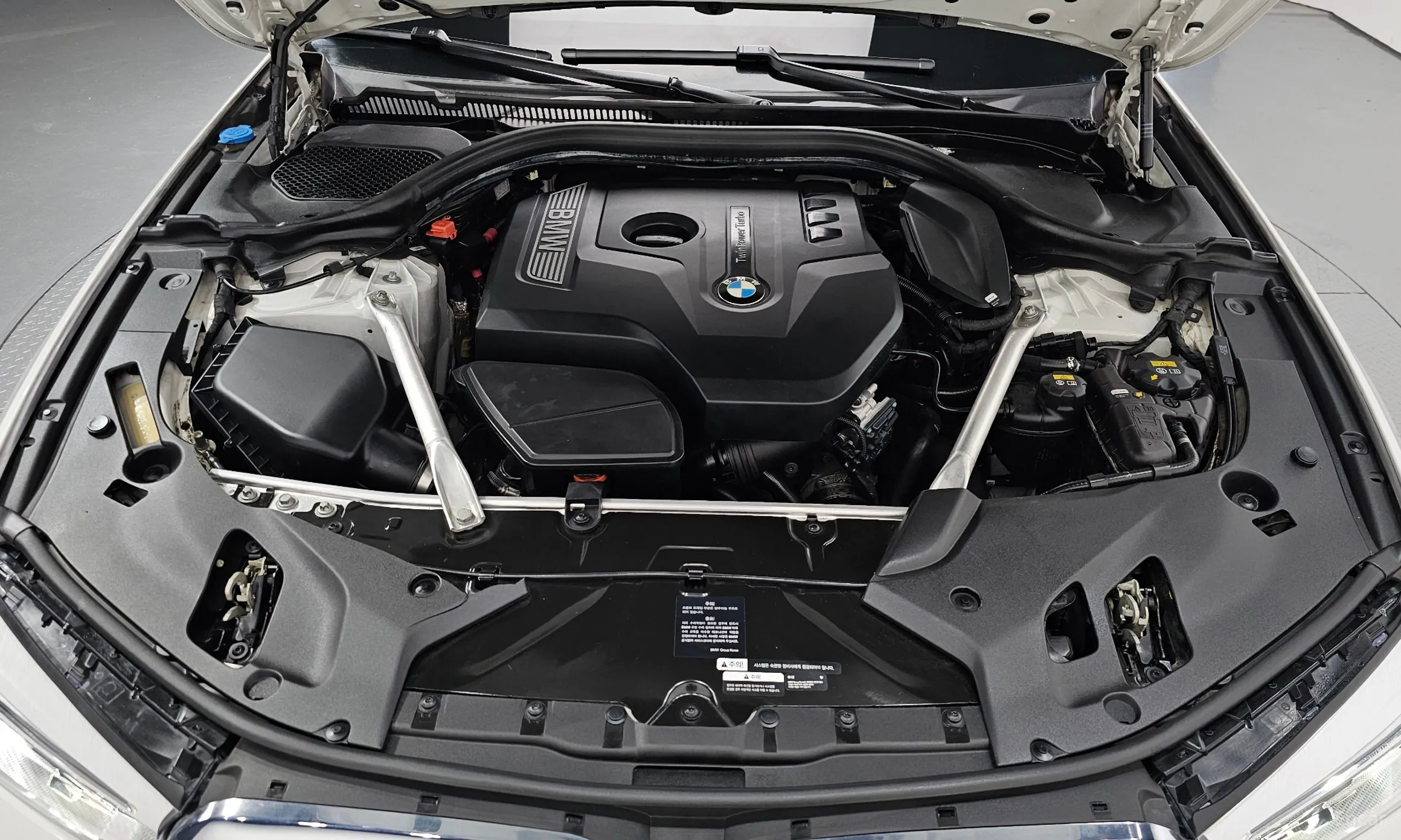 BMW 5 Series (G30) превью 6