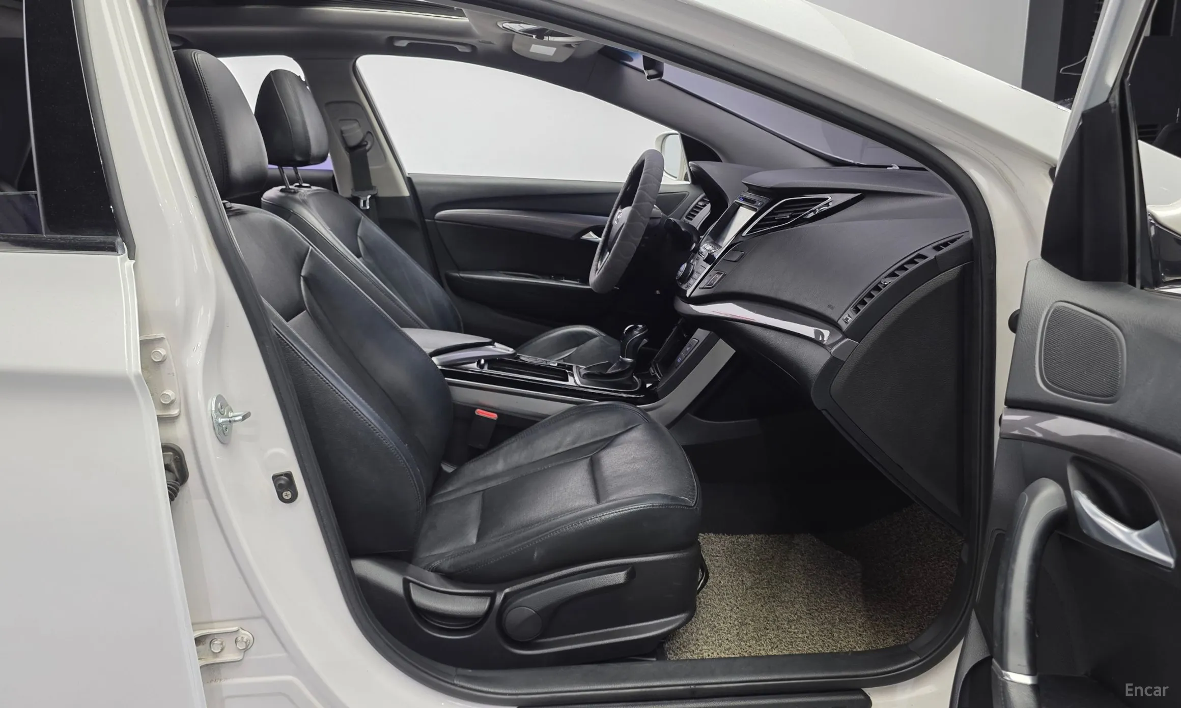 Hyundai i40 Saloon превью 10