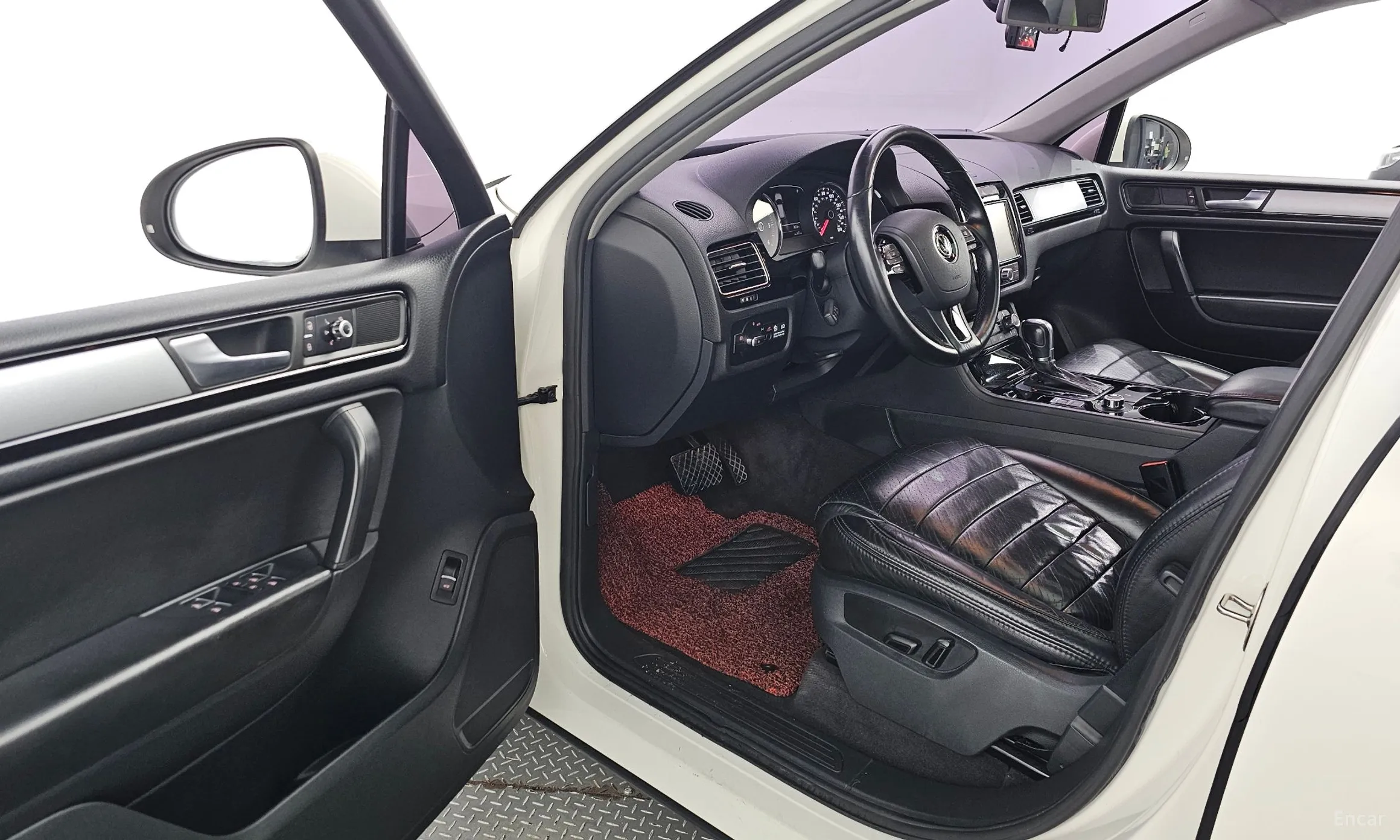 Volkswagen New Touareg превью 10