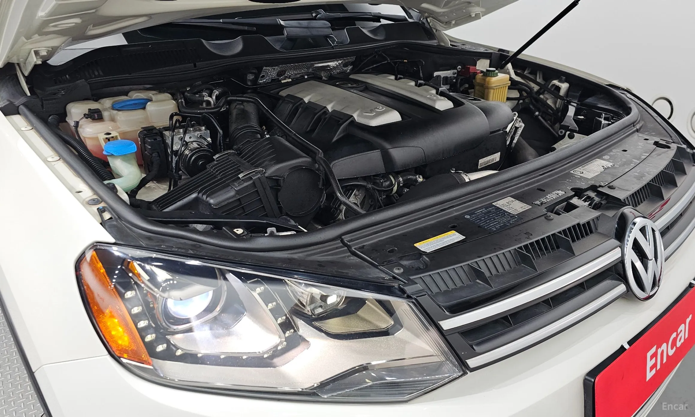 Volkswagen New Touareg превью 6