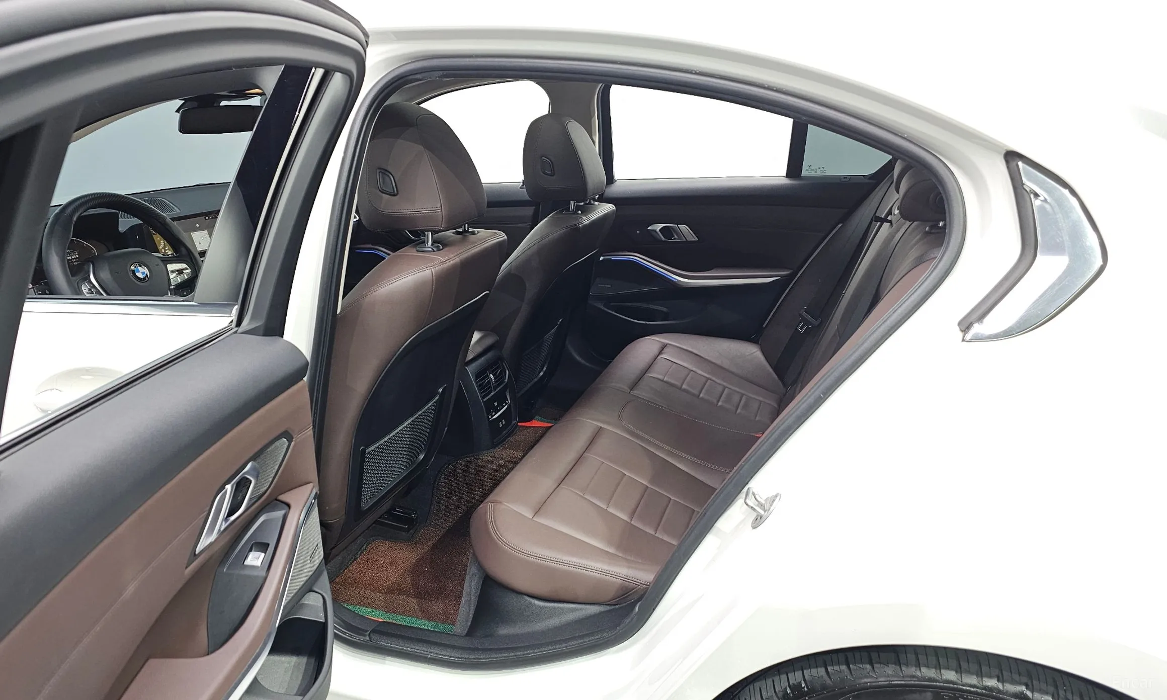 BMW 3 Series (G20) превью 11