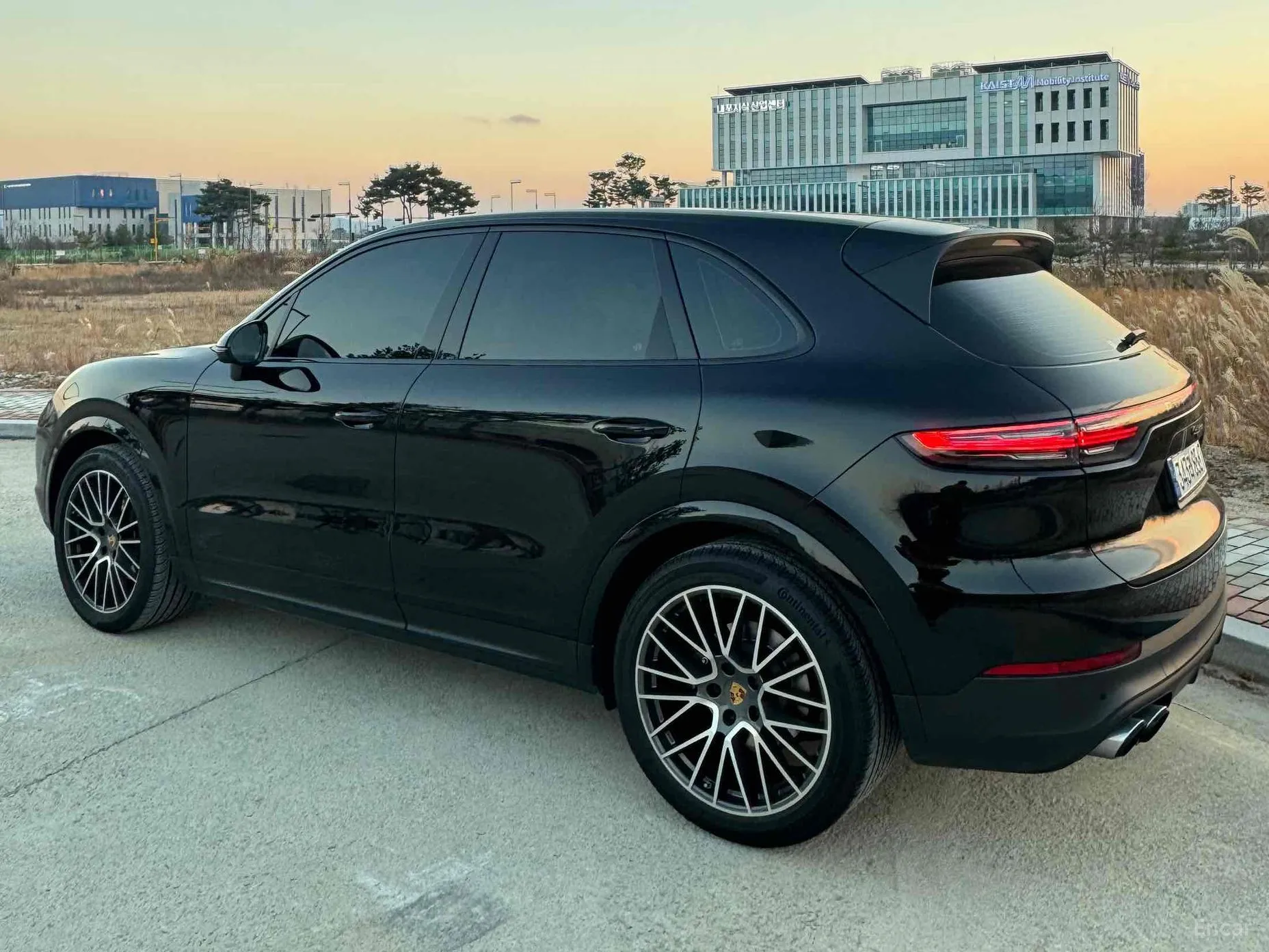 Porsche Cayenne (PO536) превью 12