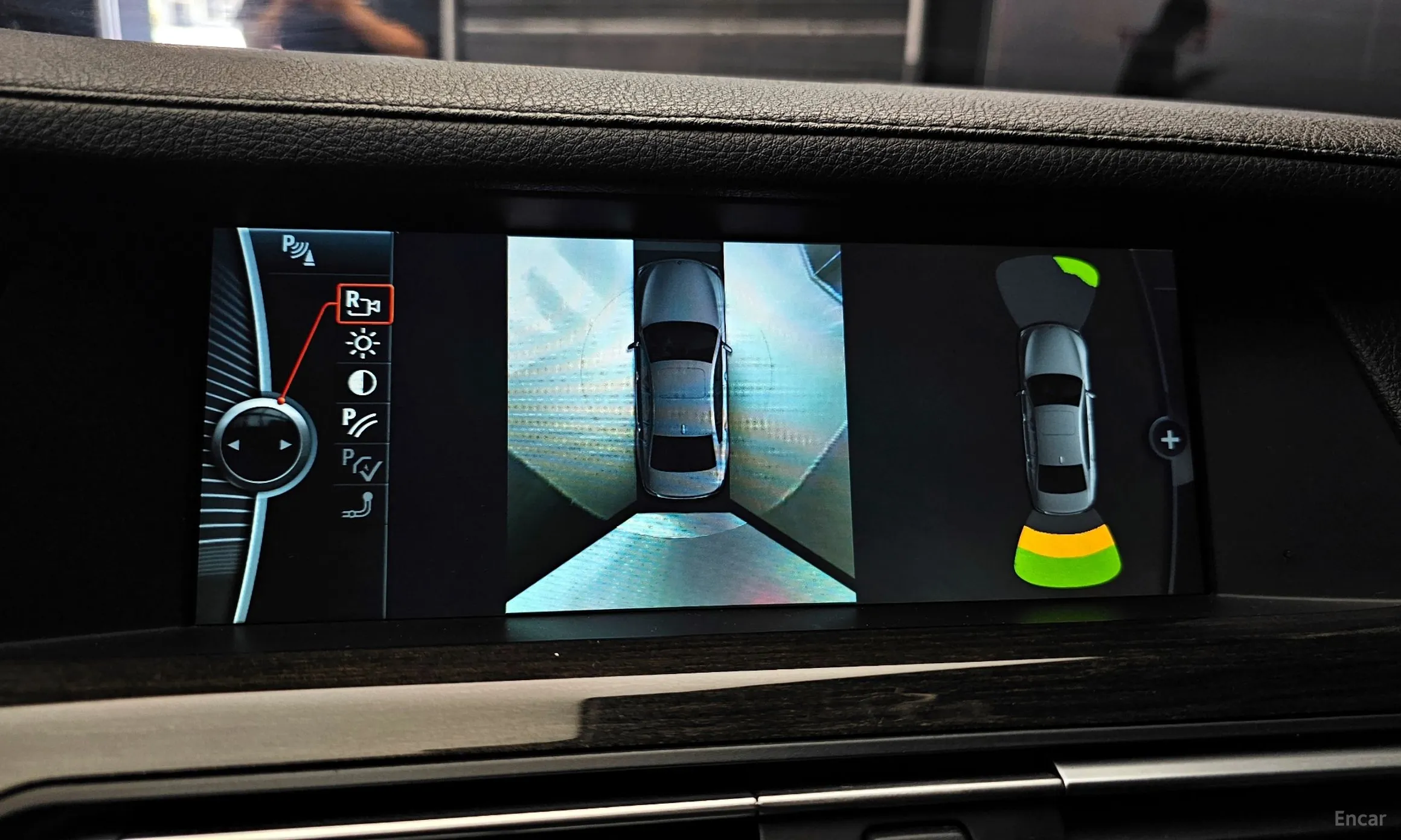 BMW 7 Series (F01) превью 15