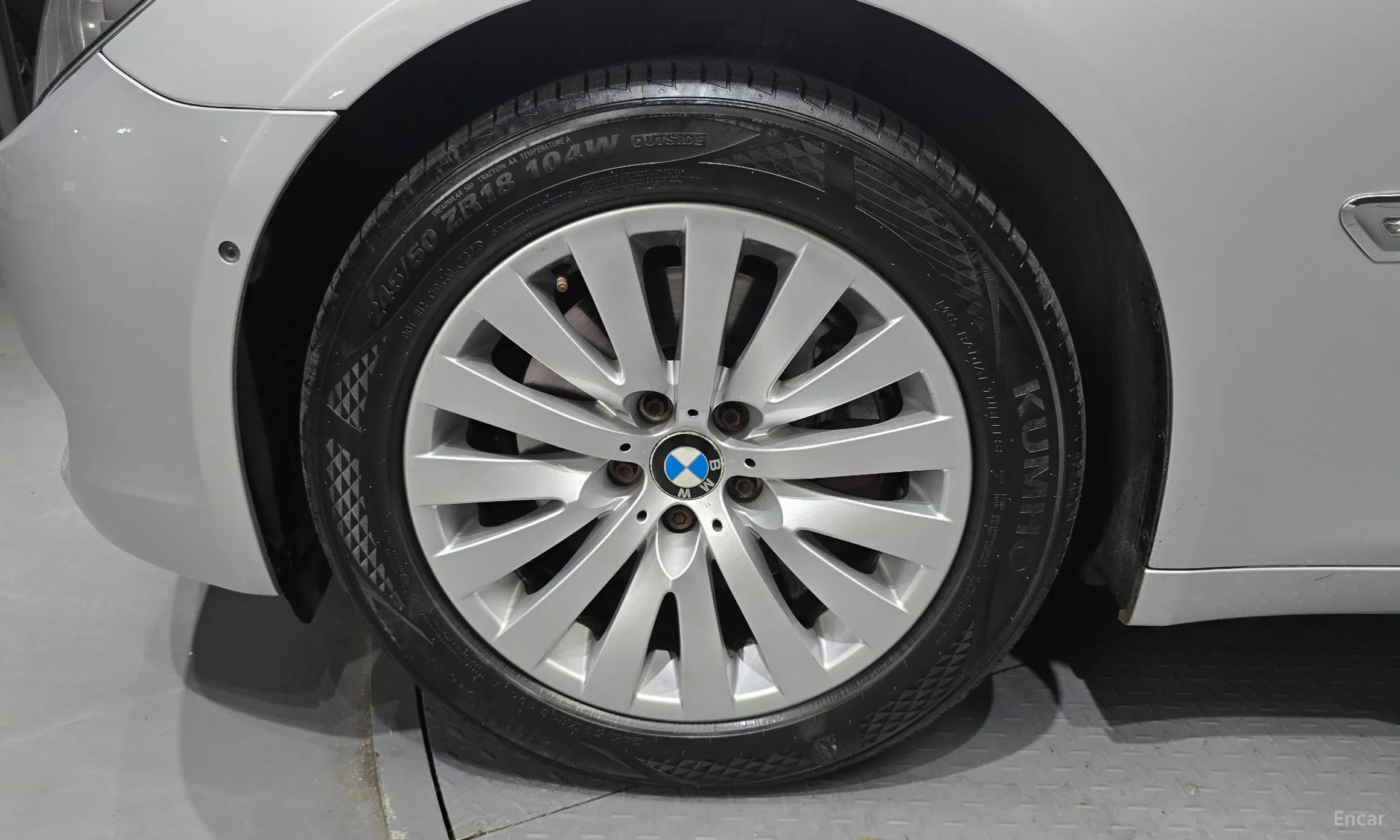 BMW 7 Series (F01) превью 5