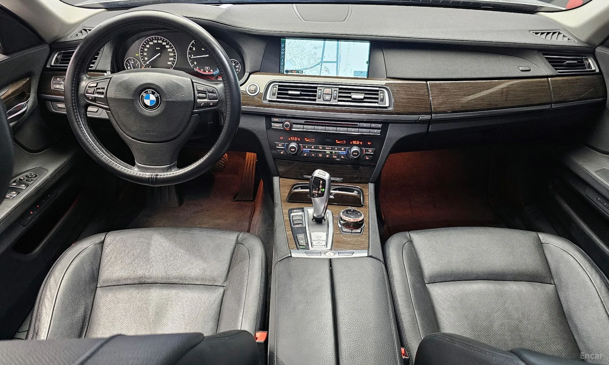 BMW 7 Series (F01) превью 7