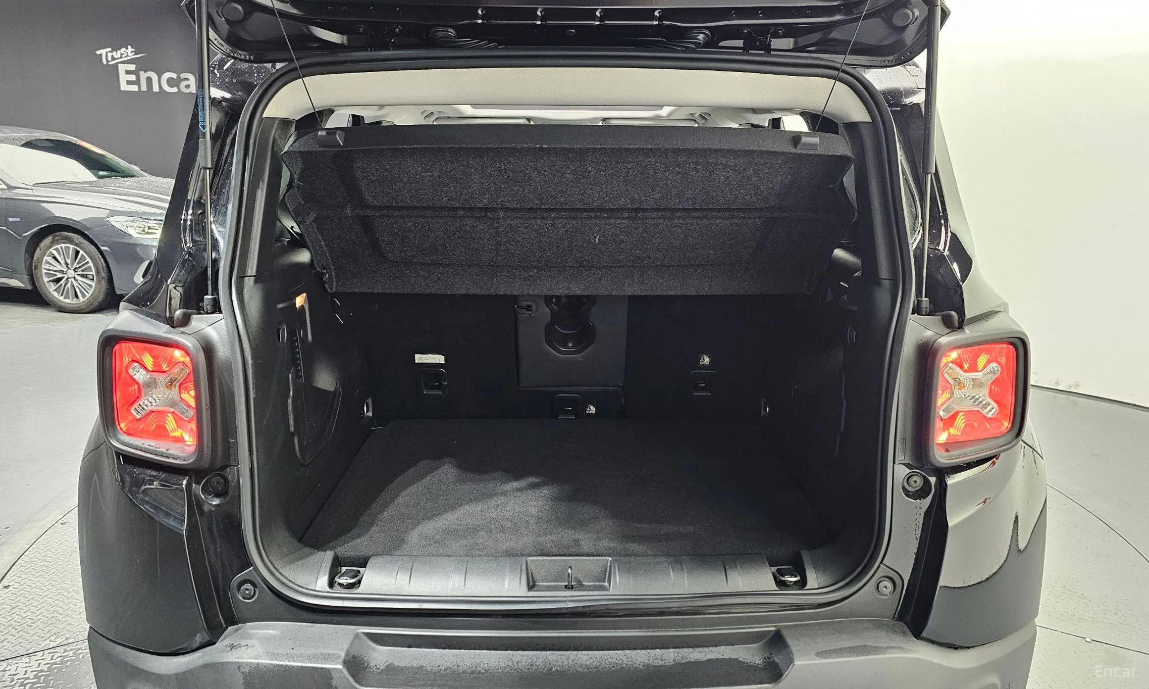 Jeep Renegade превью 20