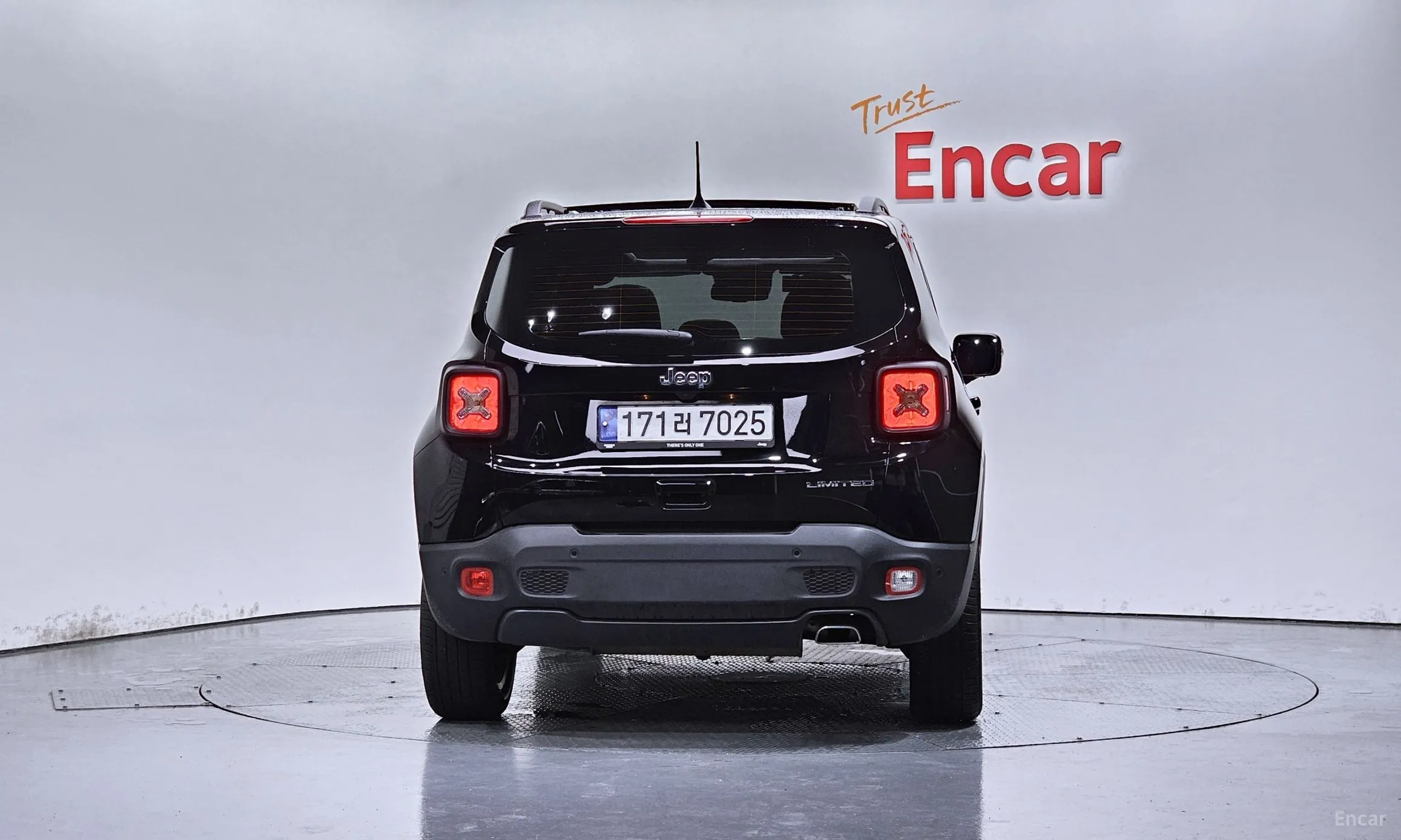 Jeep Renegade превью 4