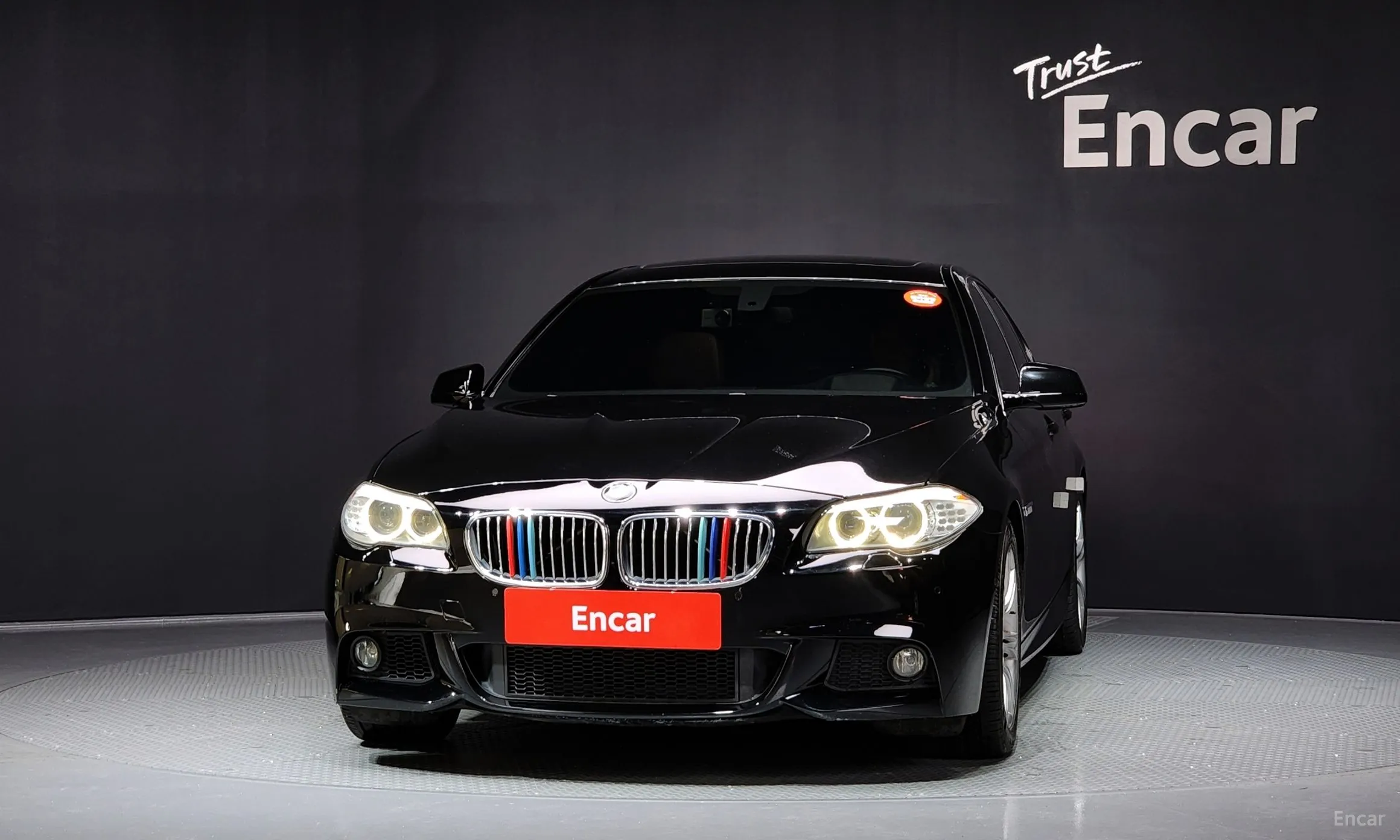 BMW 5 Series (F10) превью 3