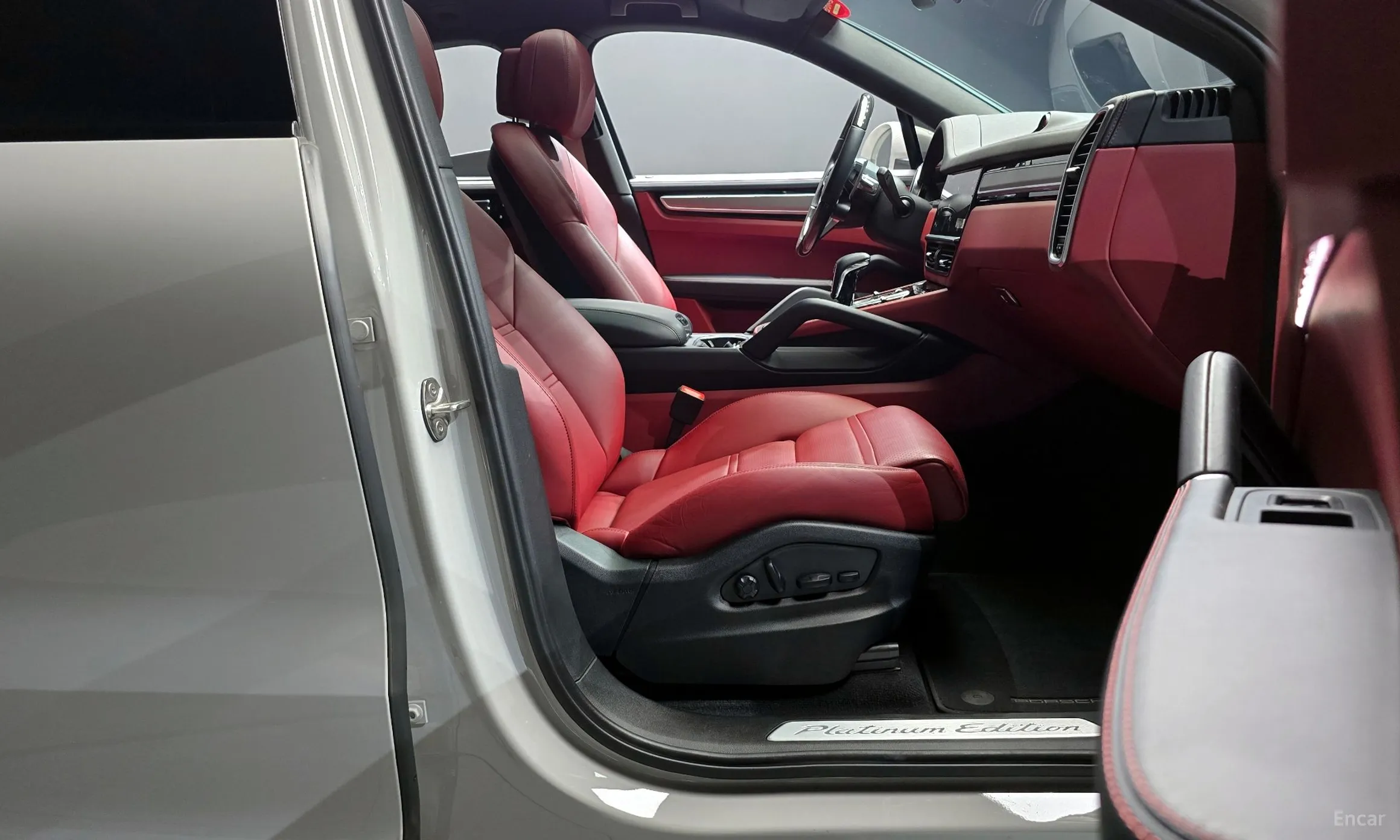 Porsche Cayenne (PO536) превью 10