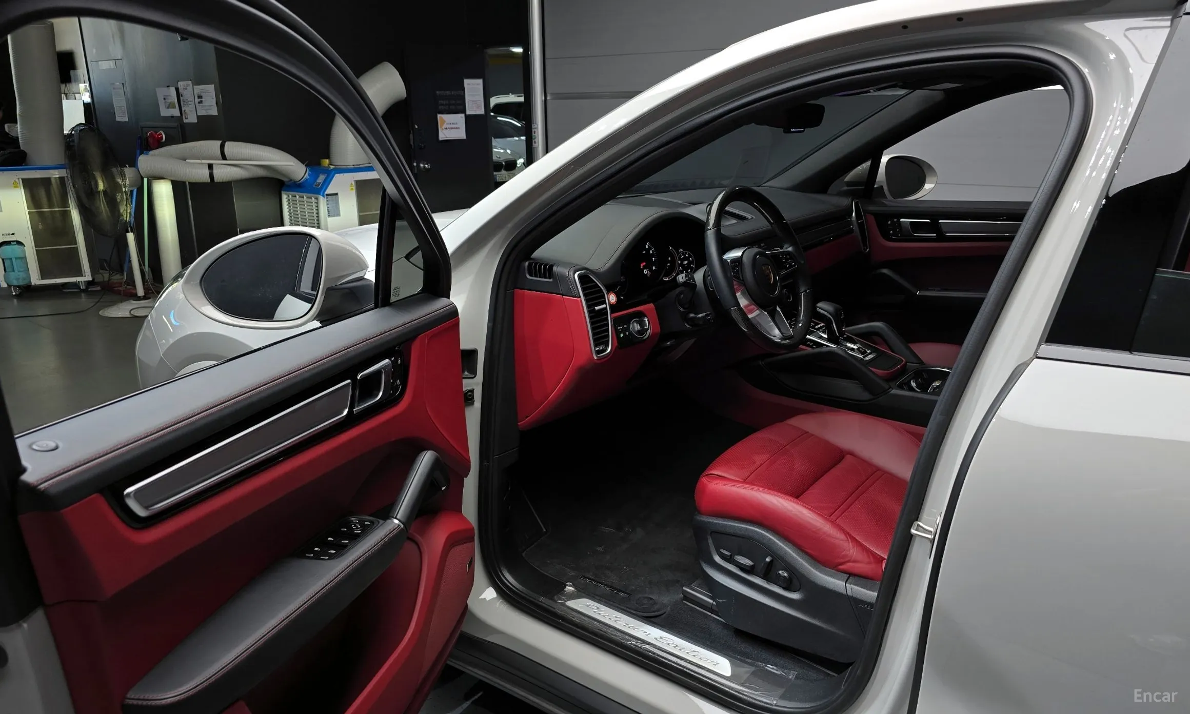 Porsche Cayenne (PO536) превью 11