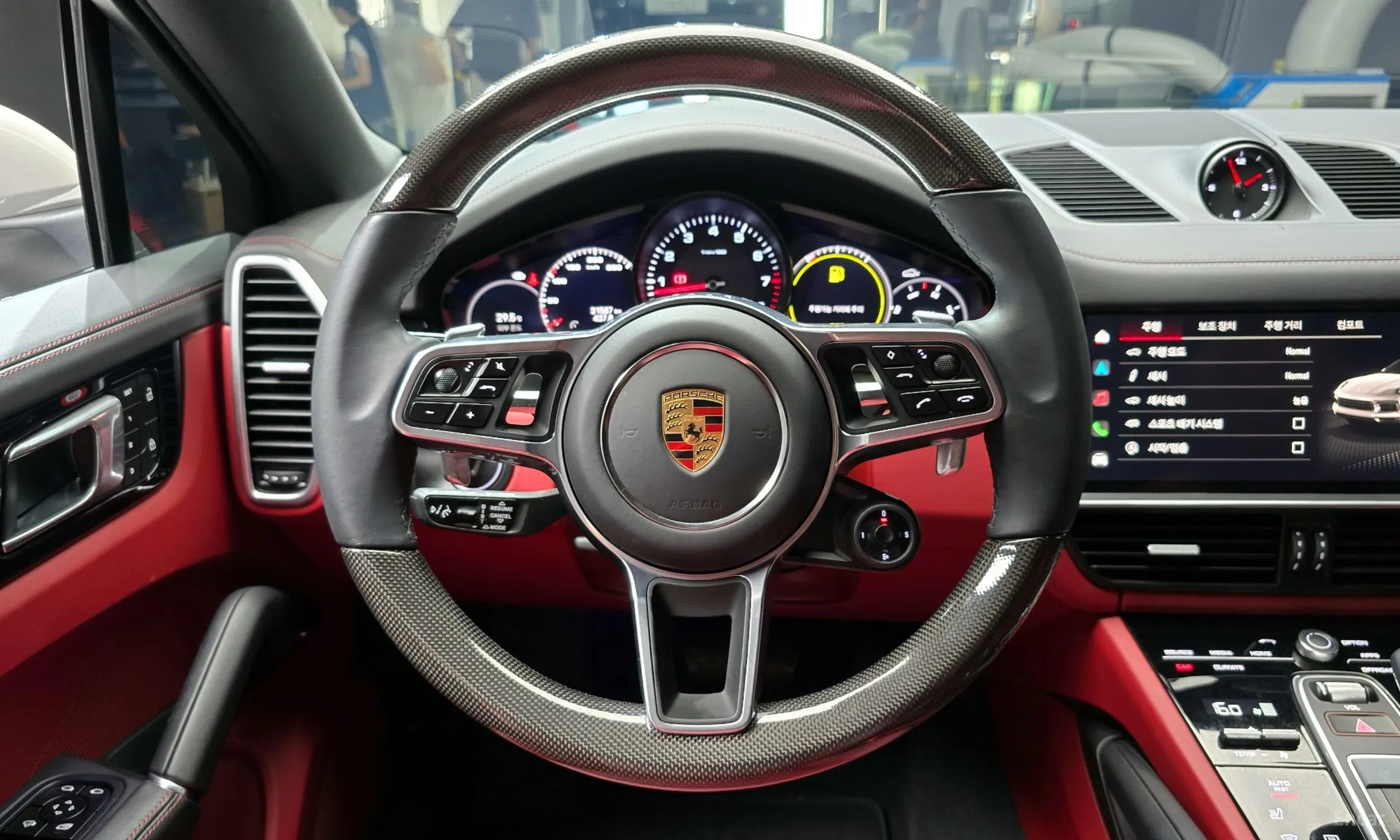 Porsche Cayenne (PO536) превью 13