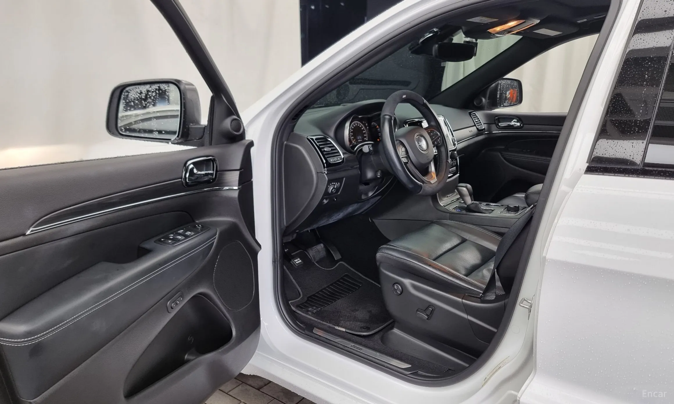 Jeep Grand Cherokee превью 10