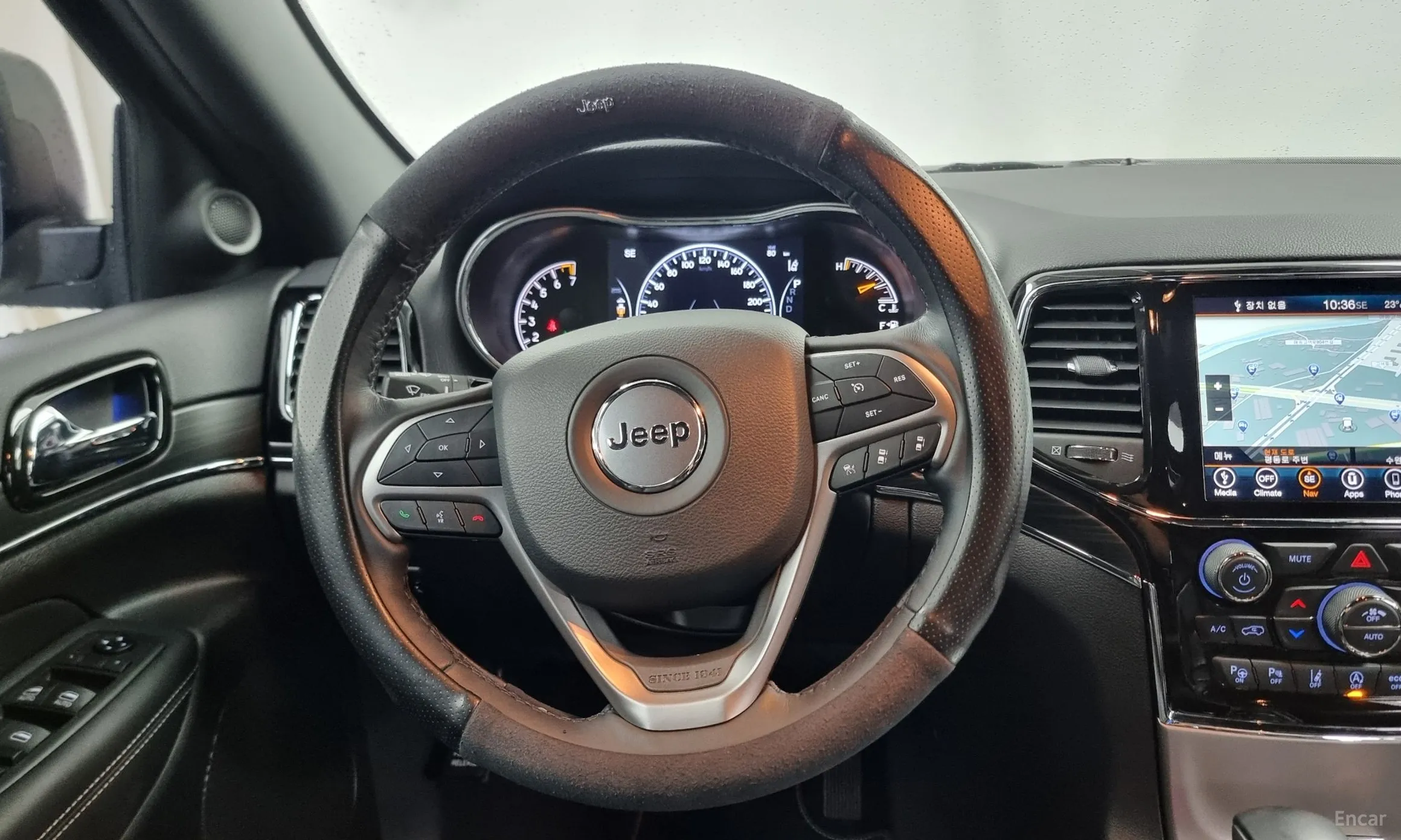 Jeep Grand Cherokee превью 13