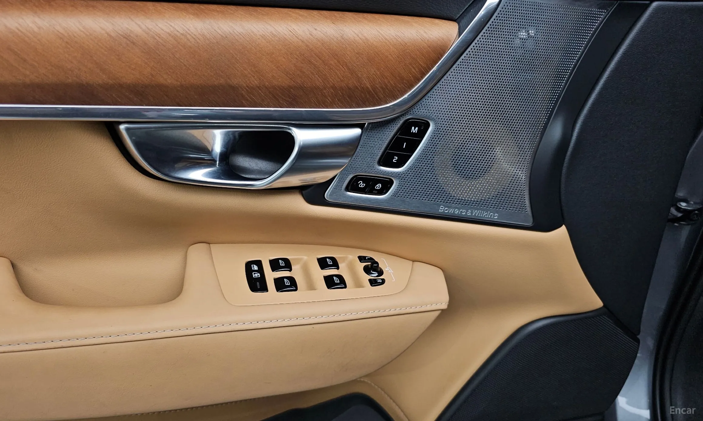 Volvo S90 превью 17