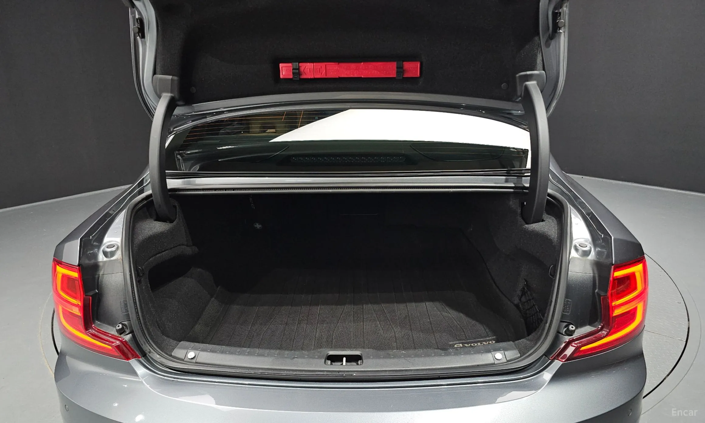 Volvo S90 превью 20