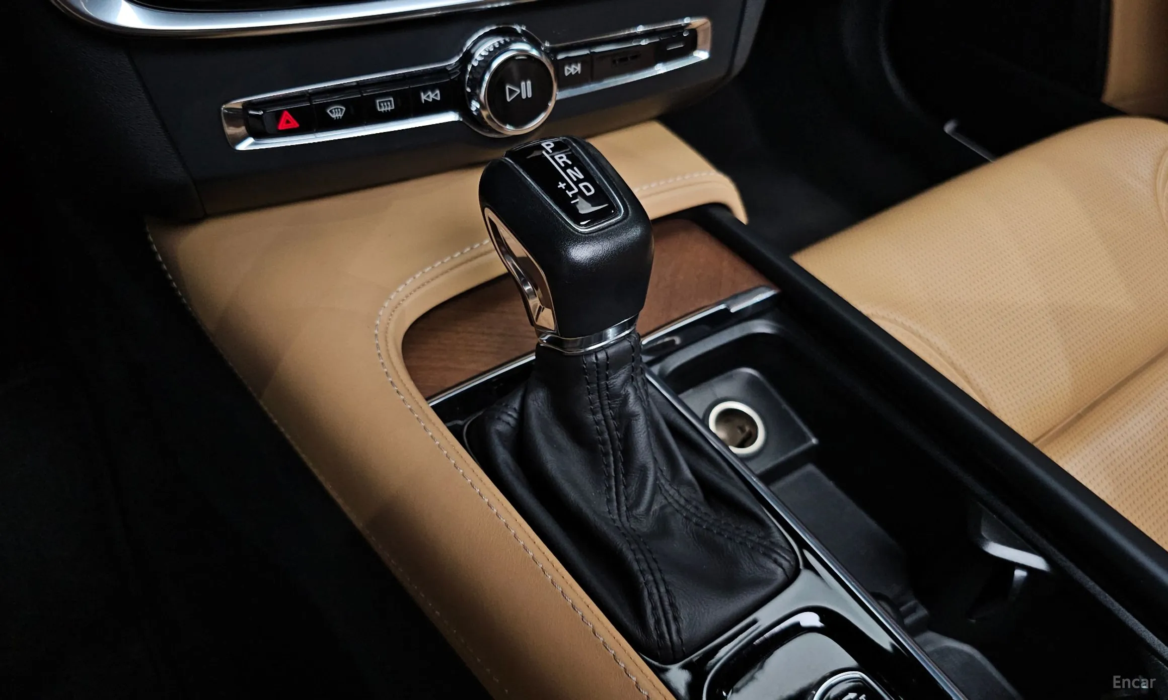 Volvo S90 превью 9