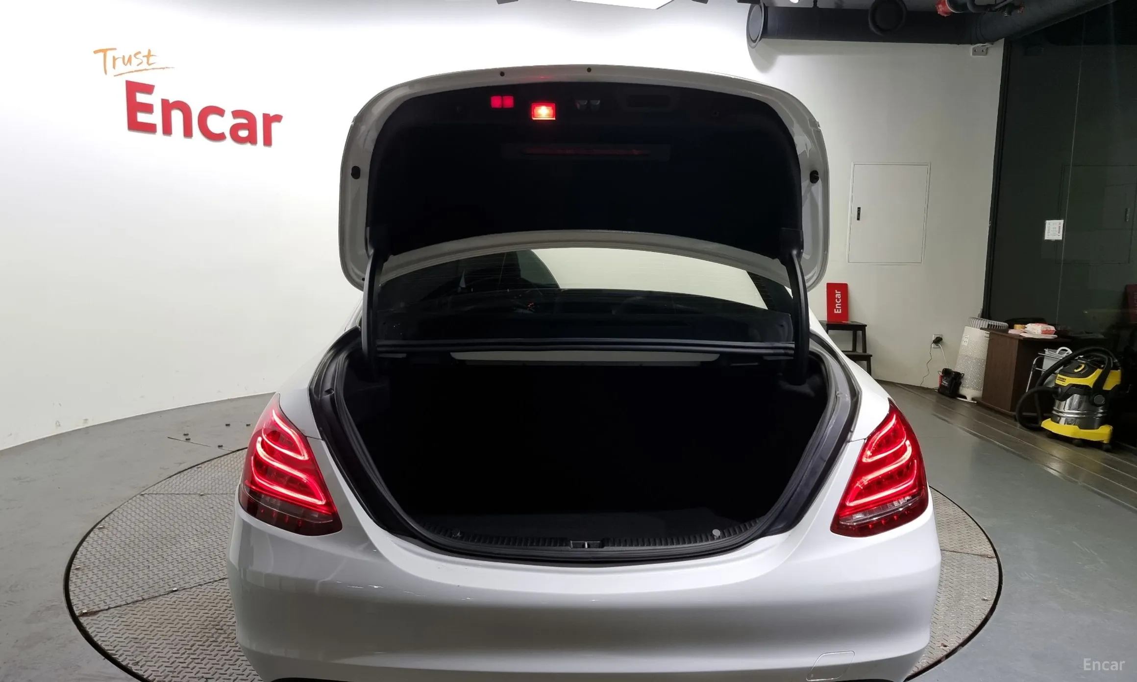 Mercedes Benz C-Class W205 превью 20