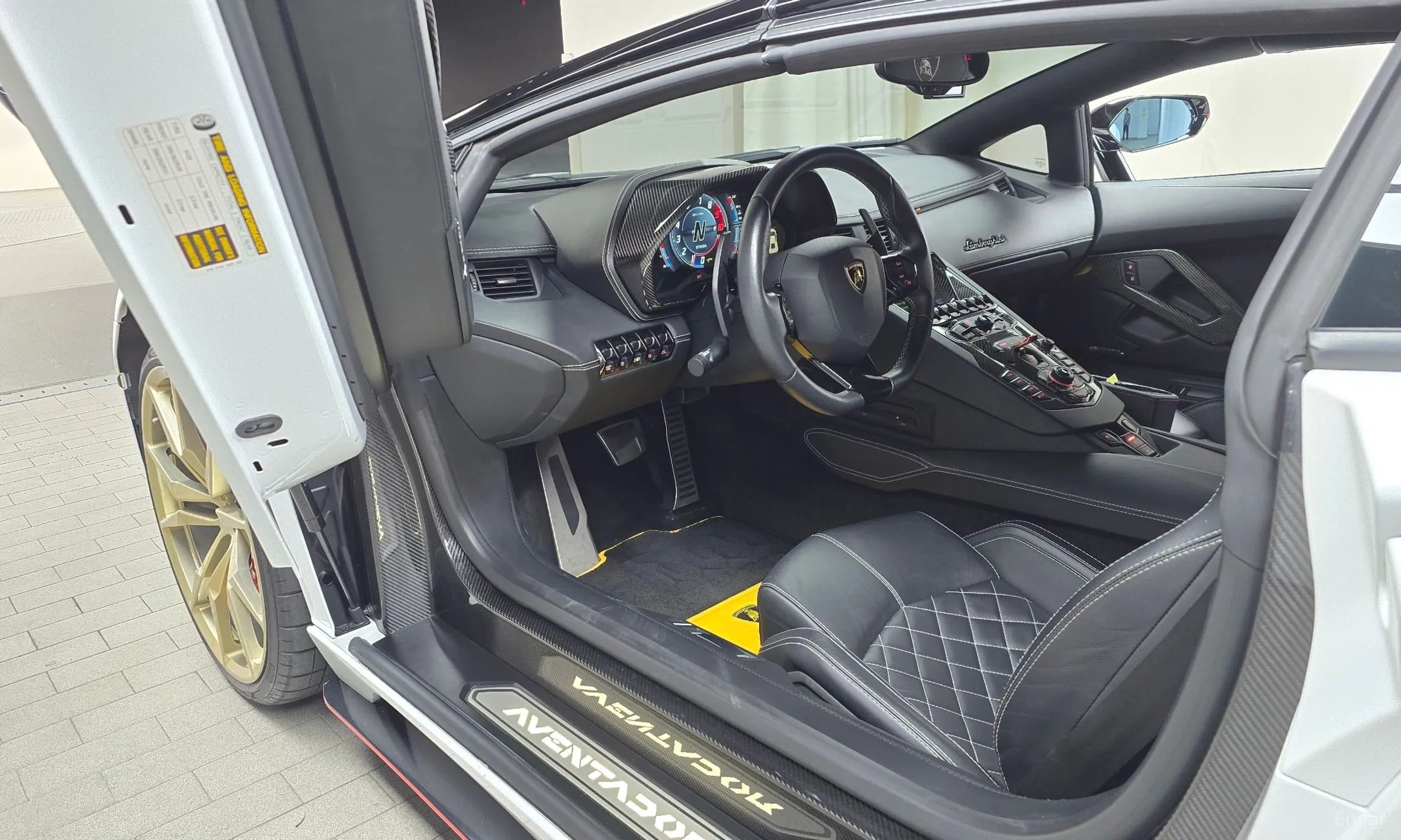 Lamborghini Aventador превью 10