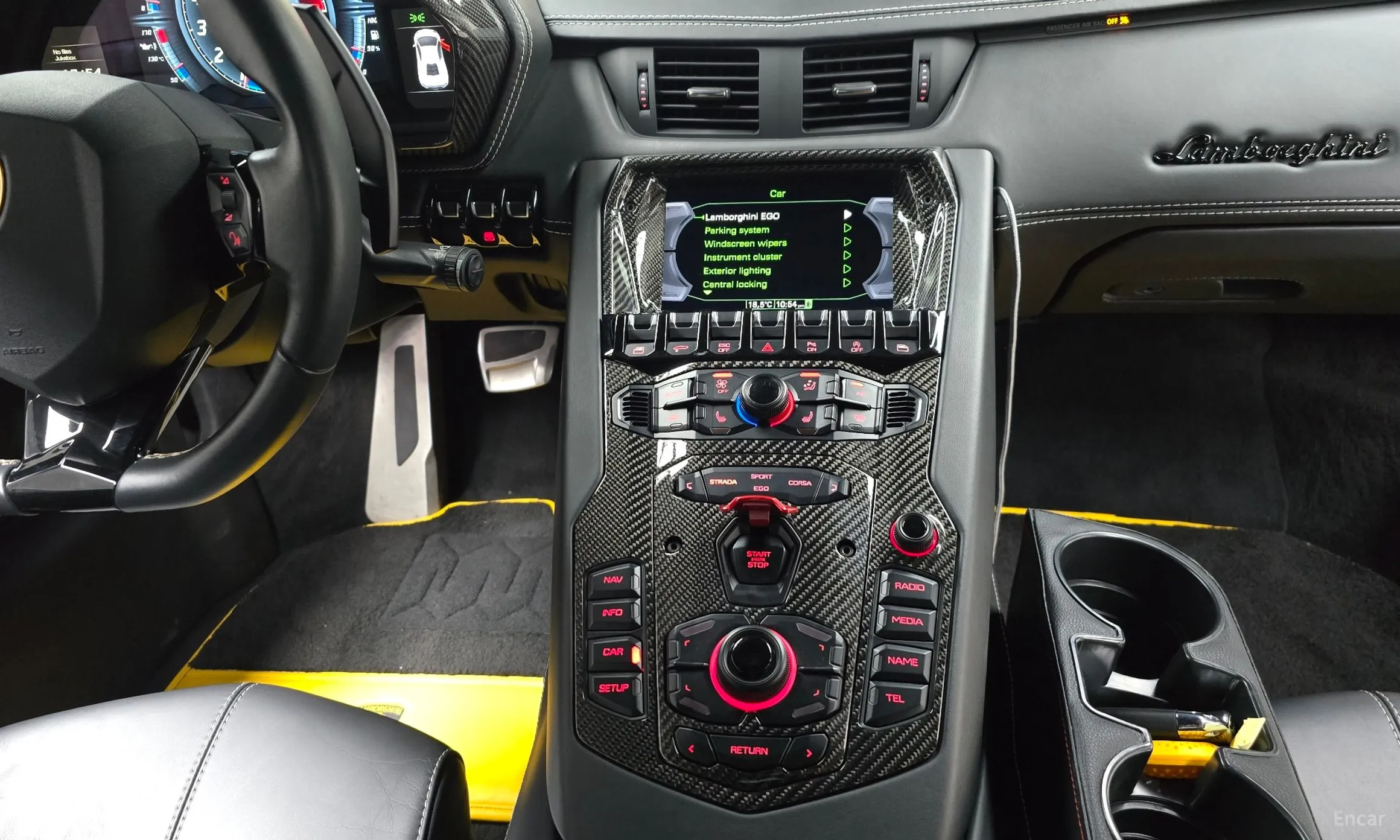 Lamborghini Aventador превью 13
