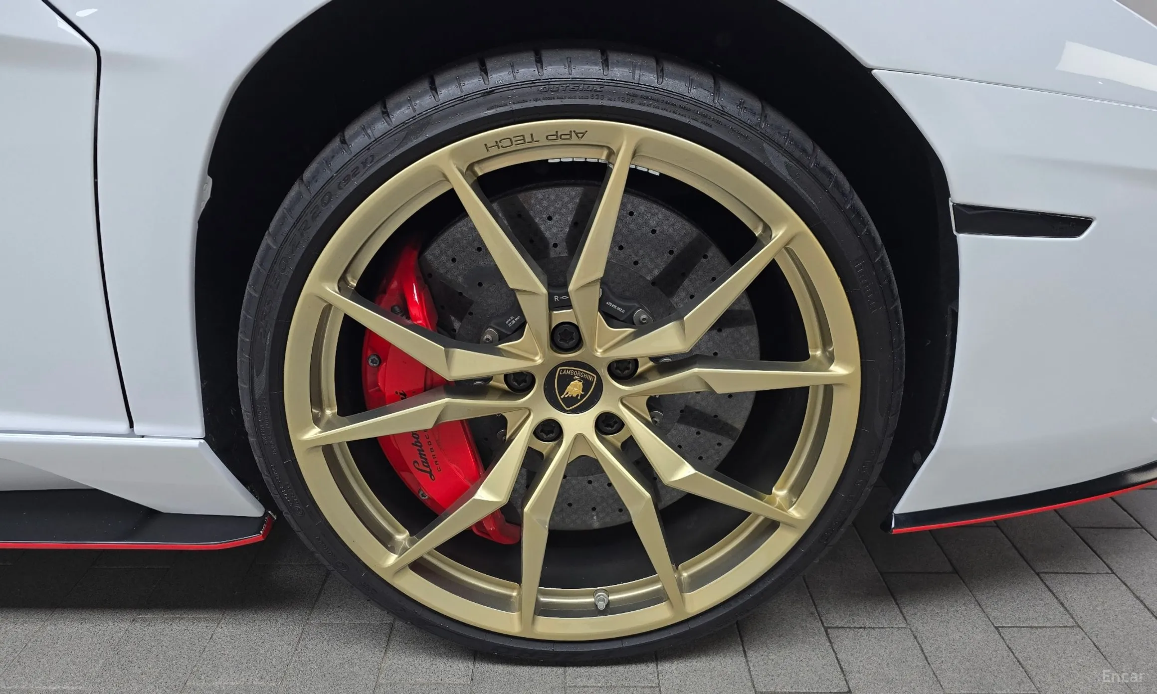 Lamborghini Aventador превью 5