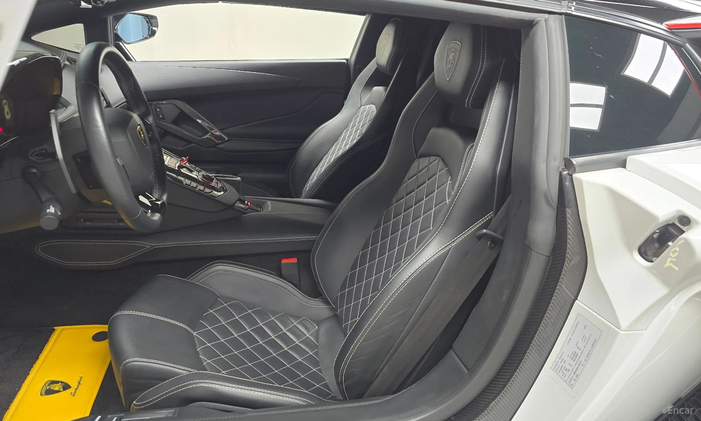 Lamborghini Aventador превью 7