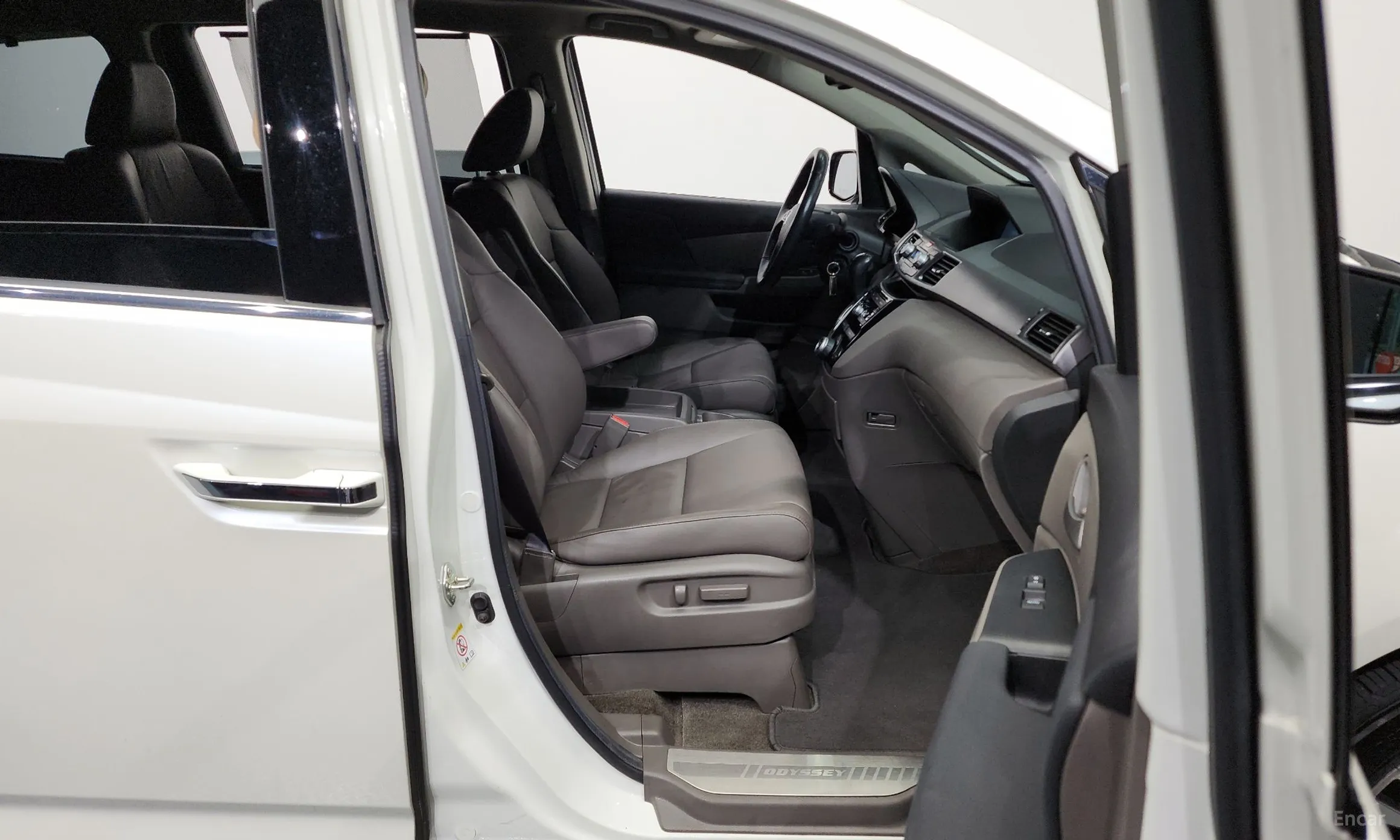 Honda Odyssey превью 11