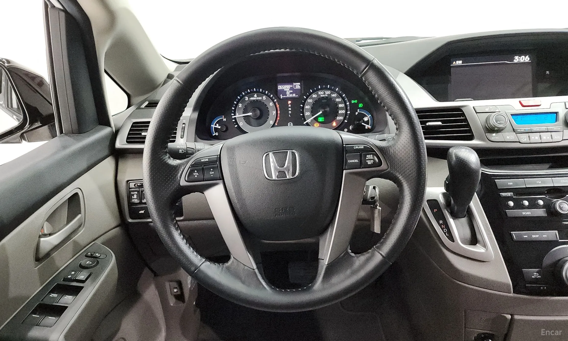 Honda Odyssey превью 13