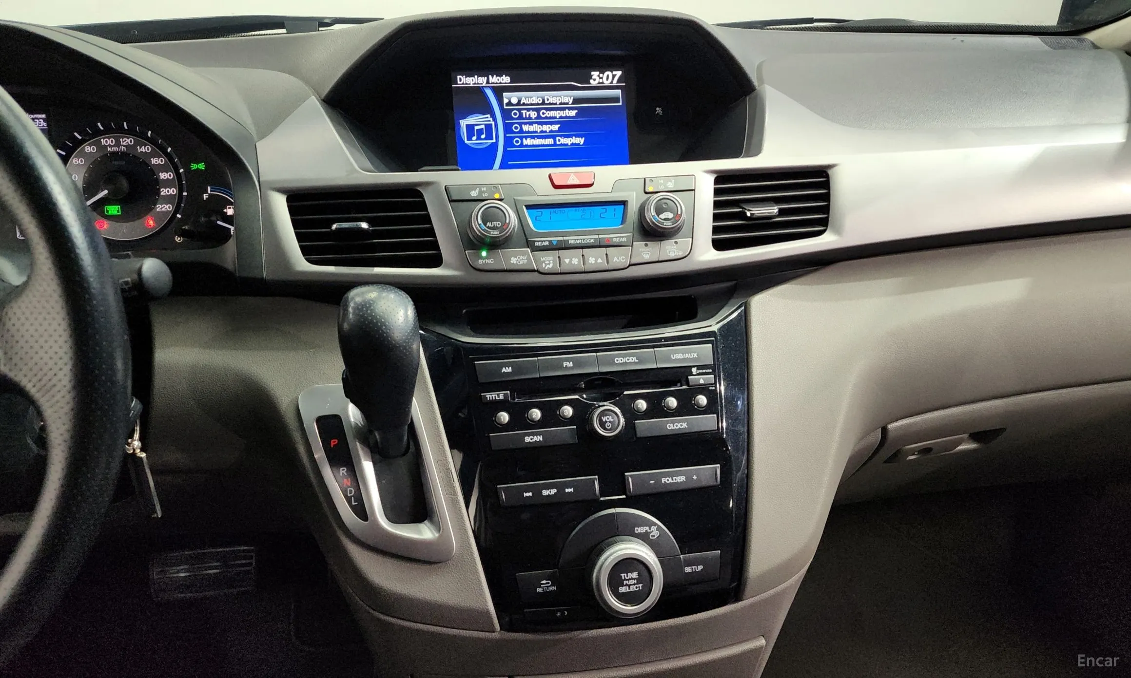 Honda Odyssey превью 14