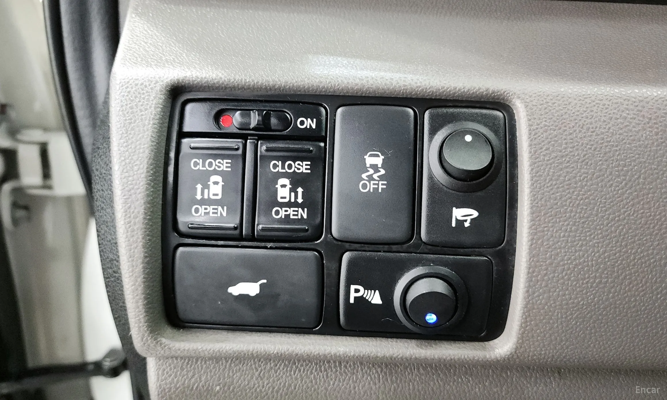 Honda Odyssey превью 16